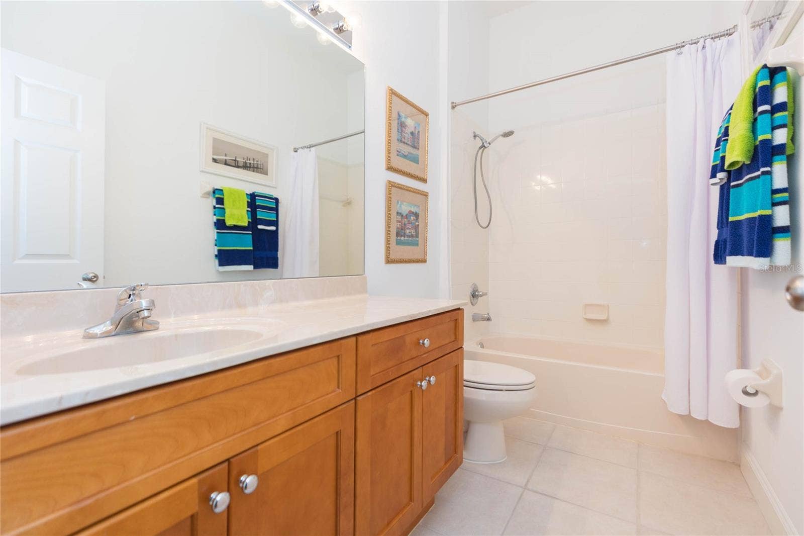 11817 HOLLY CREST LANE, Riverview, FL 33569 11817 HOLLY CREST LANE, Riverview, FL 33569