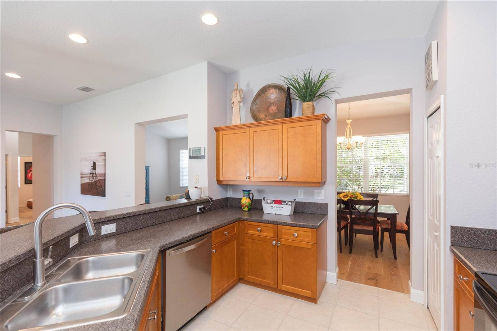 11817 HOLLY CREST LANE, Riverview, FL 33569 11817 HOLLY CREST LANE, Riverview, FL 33569