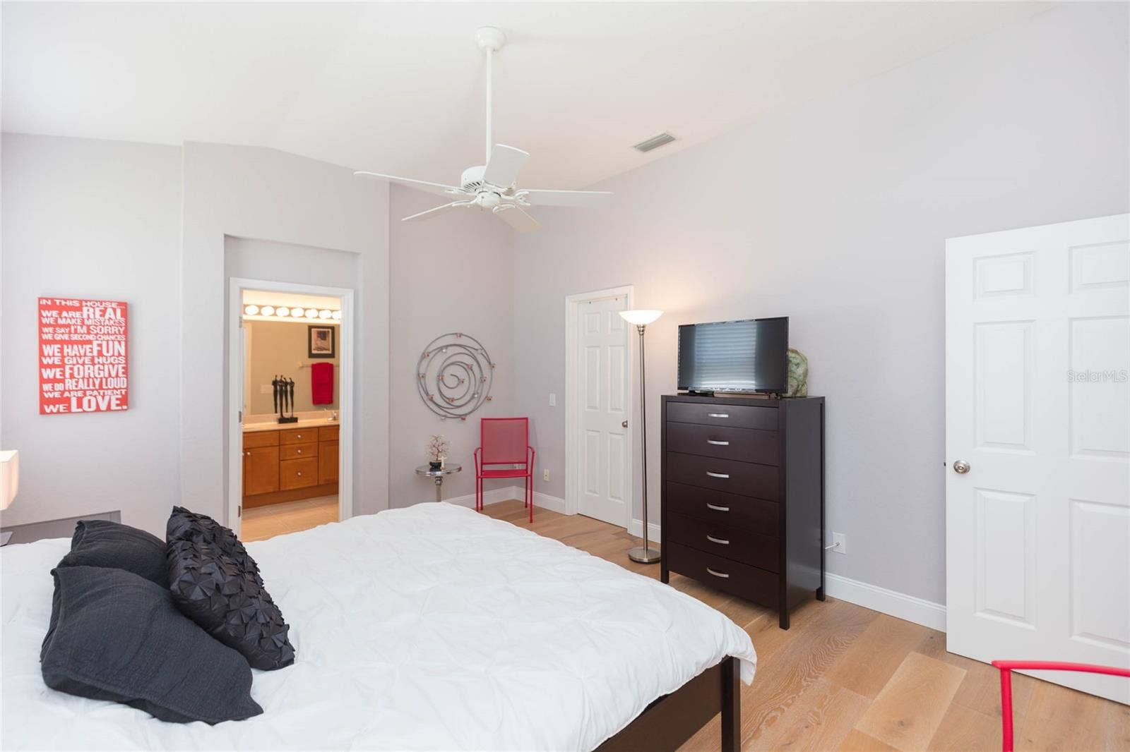 11817 HOLLY CREST LANE, Riverview, FL 33569 11817 HOLLY CREST LANE, Riverview, FL 33569