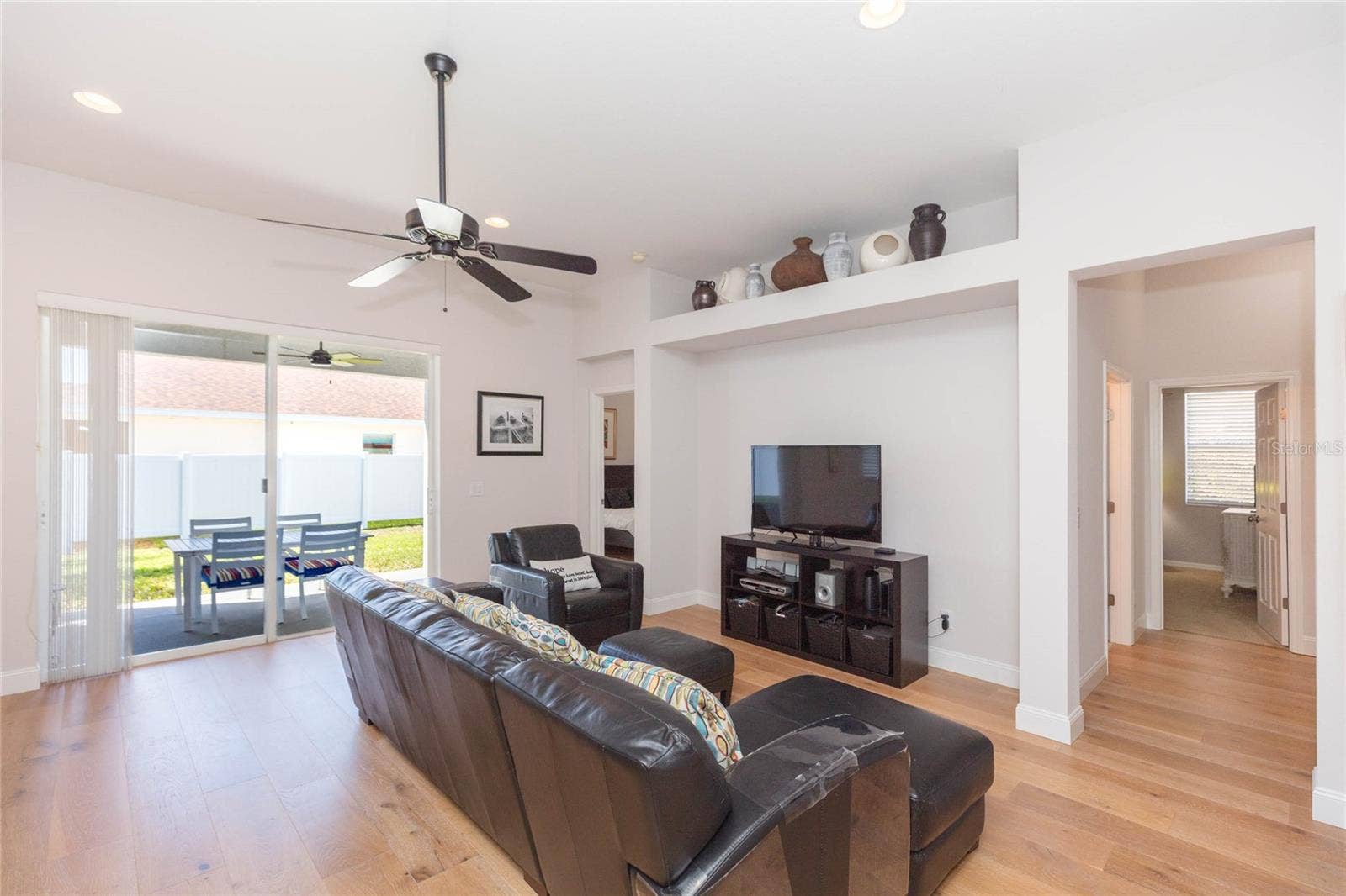 11817 HOLLY CREST LANE, Riverview, FL 33569 11817 HOLLY CREST LANE, Riverview, FL 33569