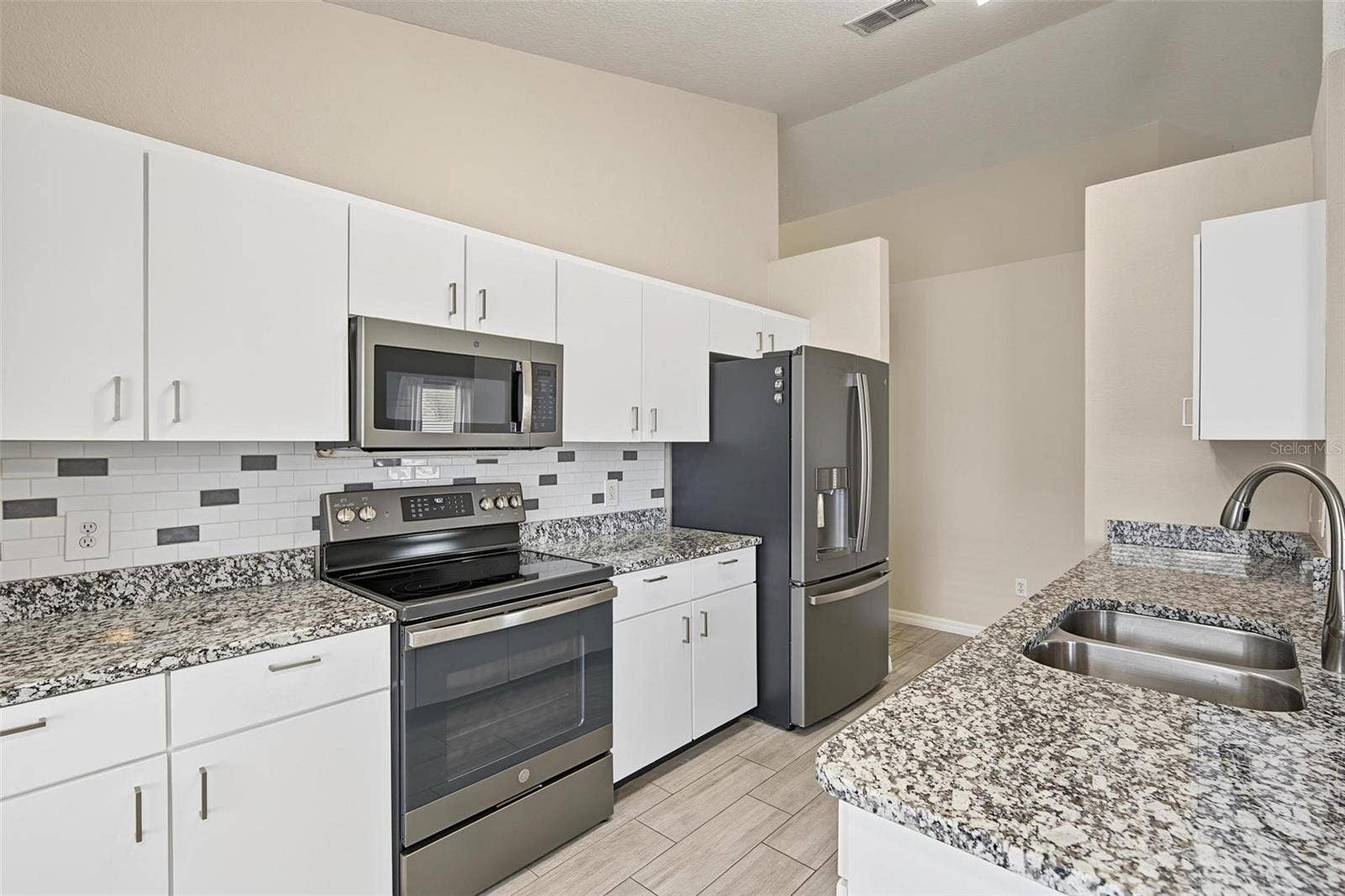 5809 BLACK WALNUT COURT, Tampa, FL 33625