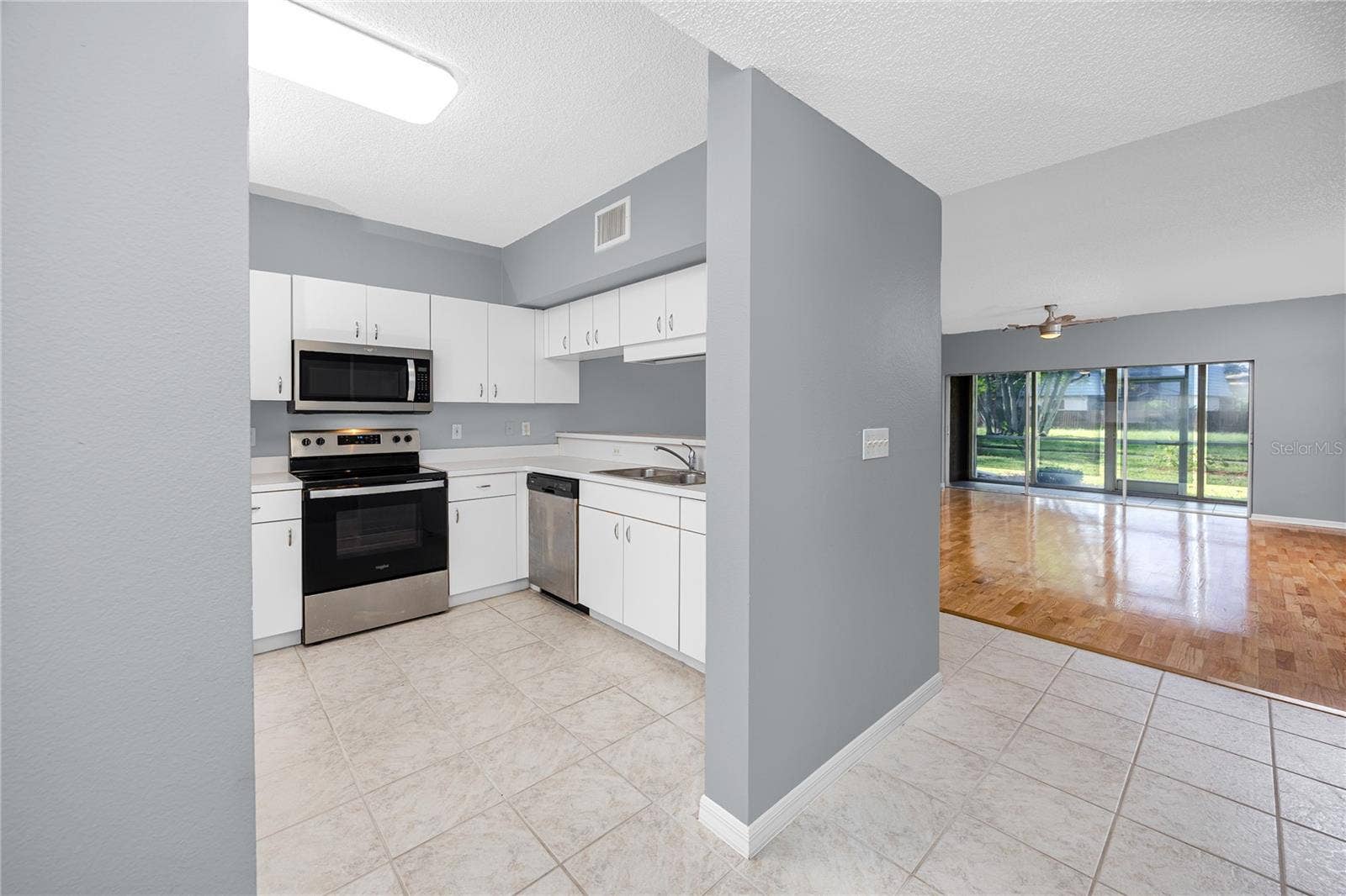 14460 MARINA WAY, #11, Seminole, FL 33776 14460 MARINA WAY, #11, Seminole, FL 33776