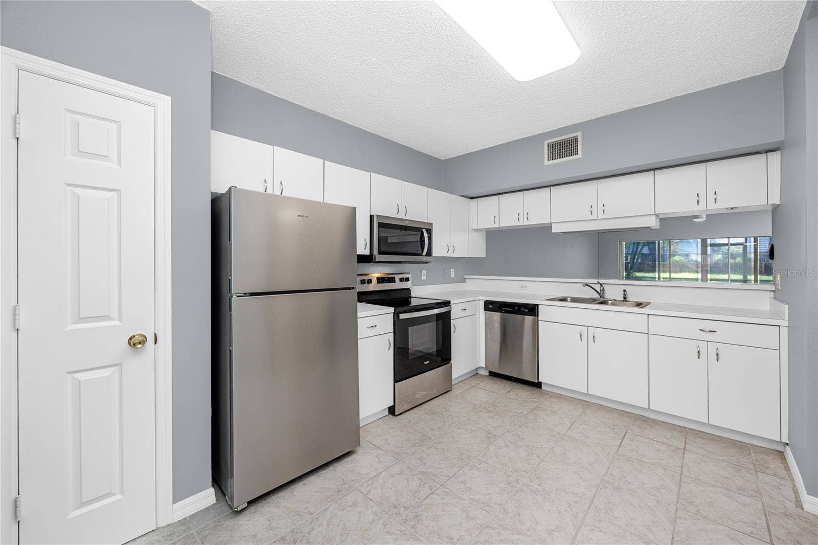 14460 MARINA WAY, #11, Seminole, FL 33776 14460 MARINA WAY, #11, Seminole, FL 33776