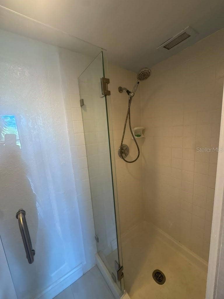 2617 COVE CAY DRIVE, #107, Clearwater, FL 33760 Primary Bathroom