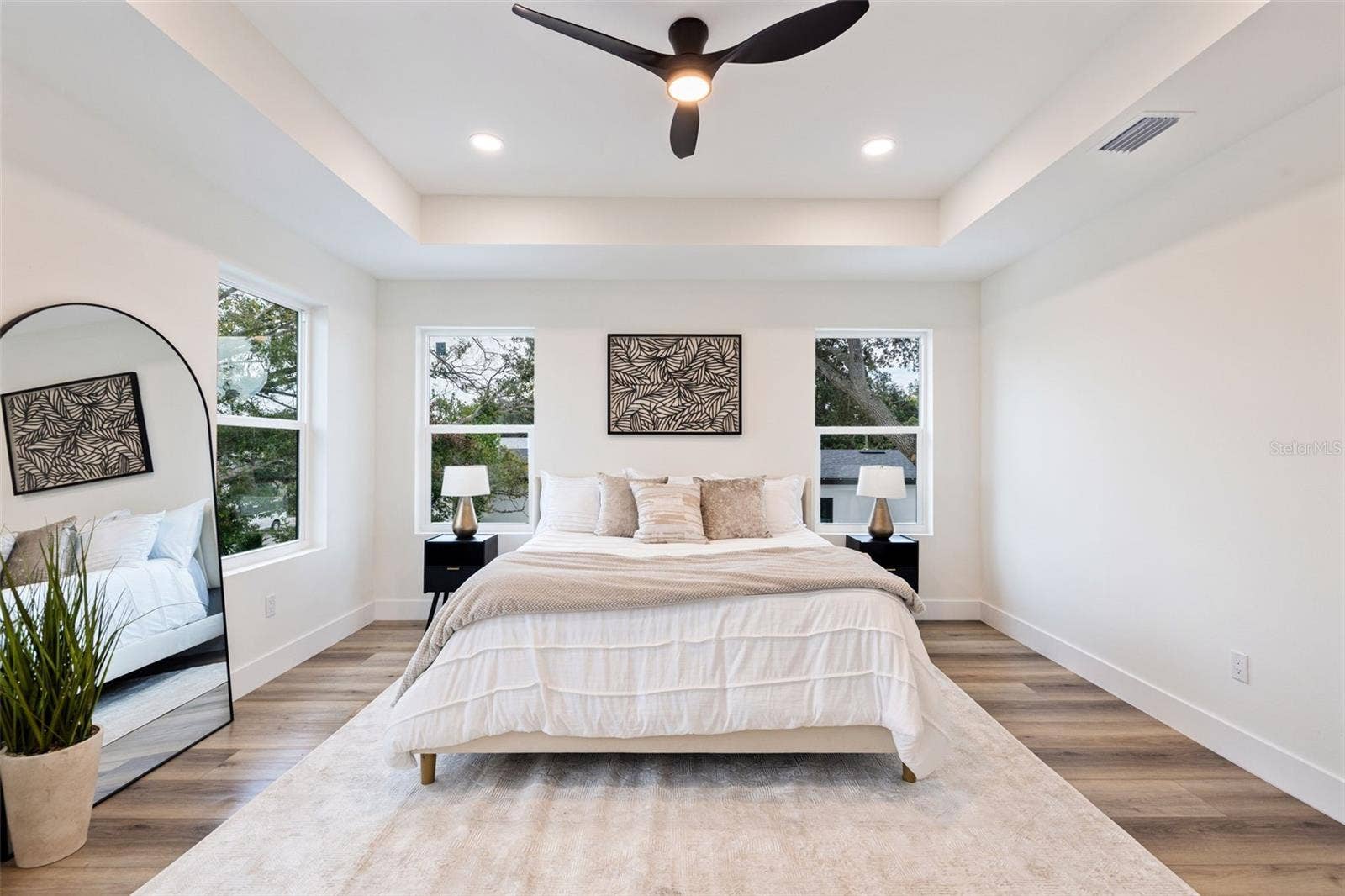 4468 57TH AVENUE N, St Petersburg, FL 33714 Primary suite