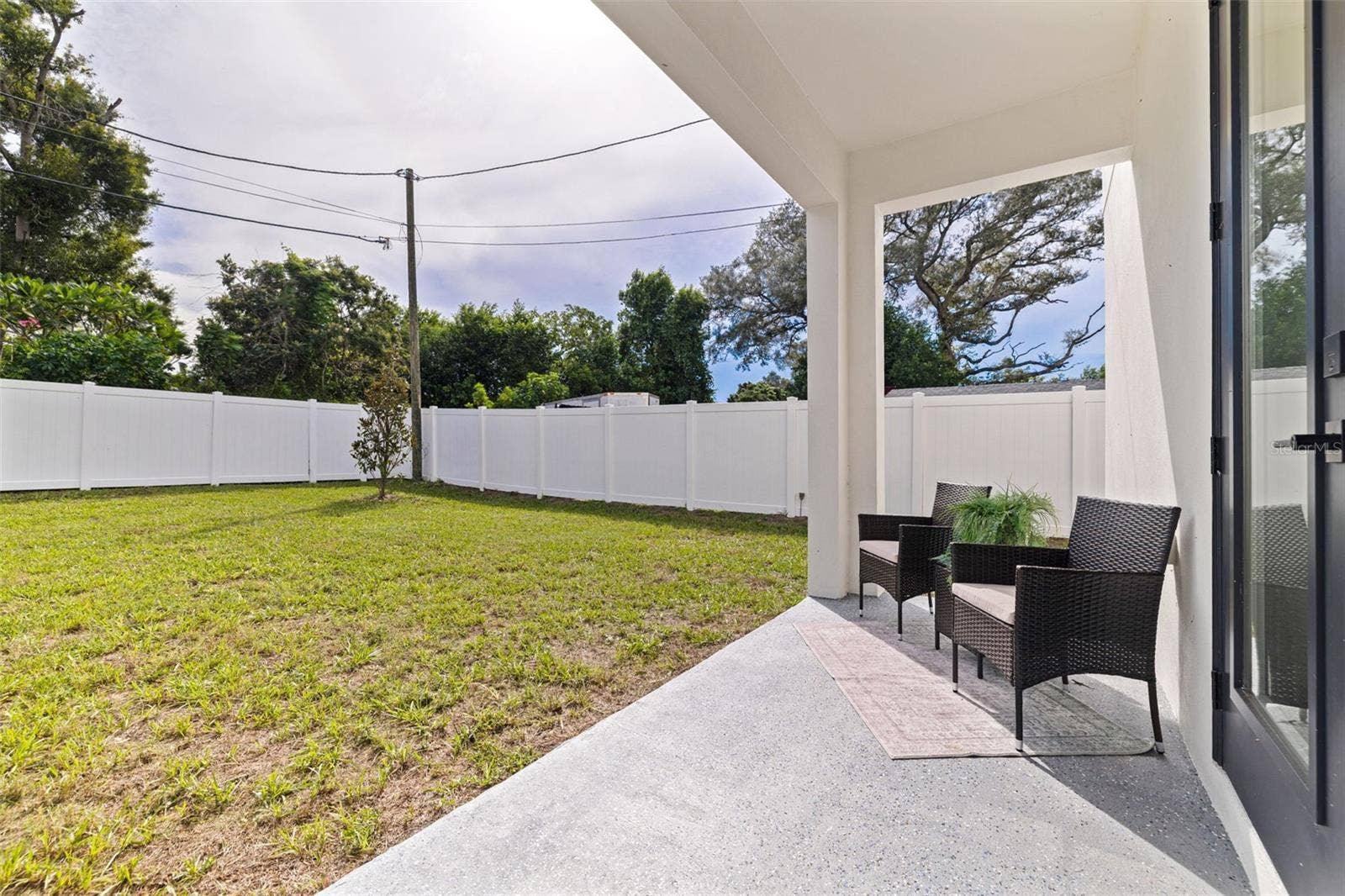 4468 57TH AVENUE N, St Petersburg, FL 33714 Covered back patio