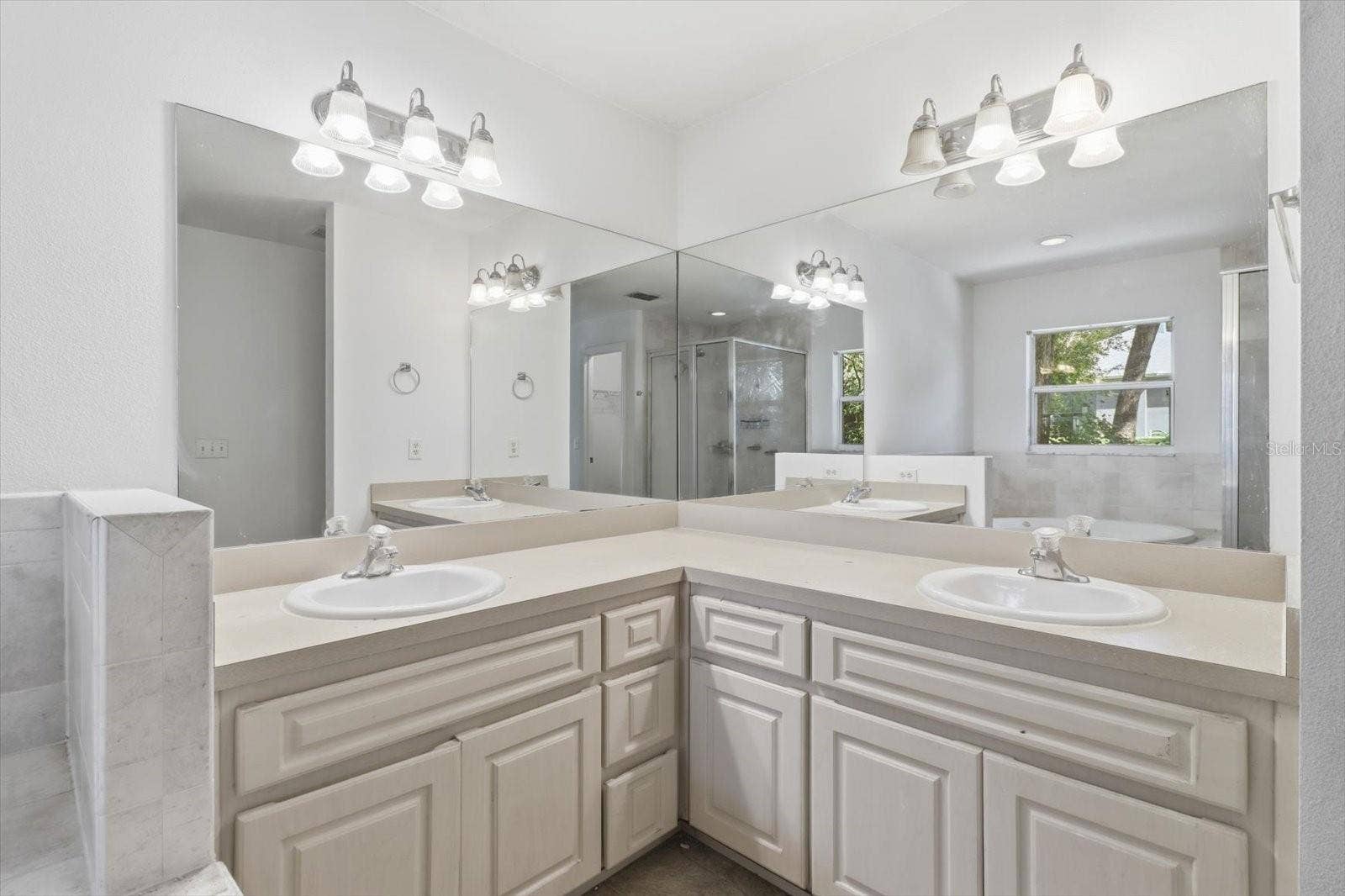 3075 E CROWN DRIVE, Inverness, FL 34453 3075 E CROWN DRIVE, Inverness, FL 34453
