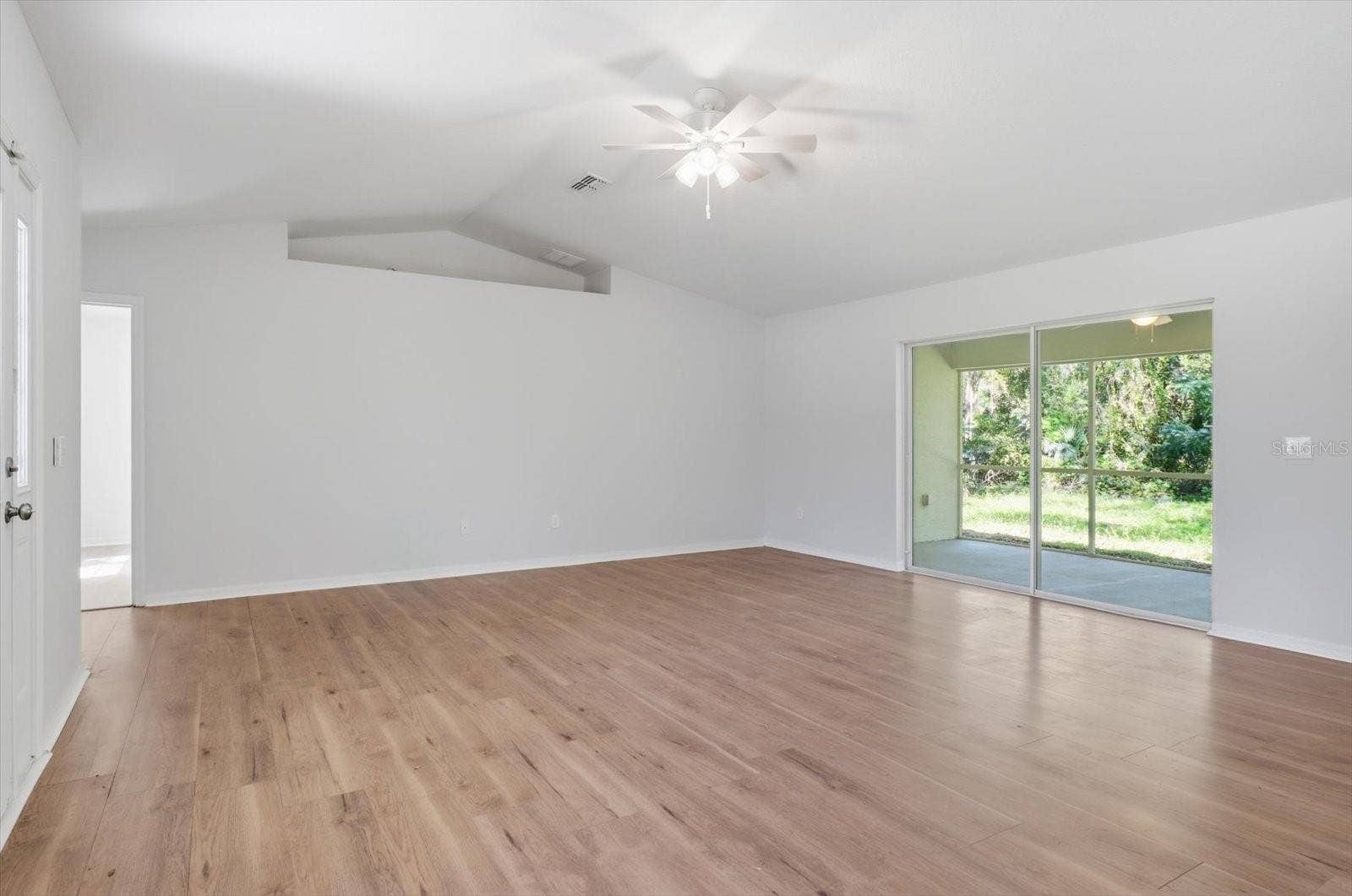 3075 E CROWN DRIVE, Inverness, FL 34453 3075 E CROWN DRIVE, Inverness, FL 34453