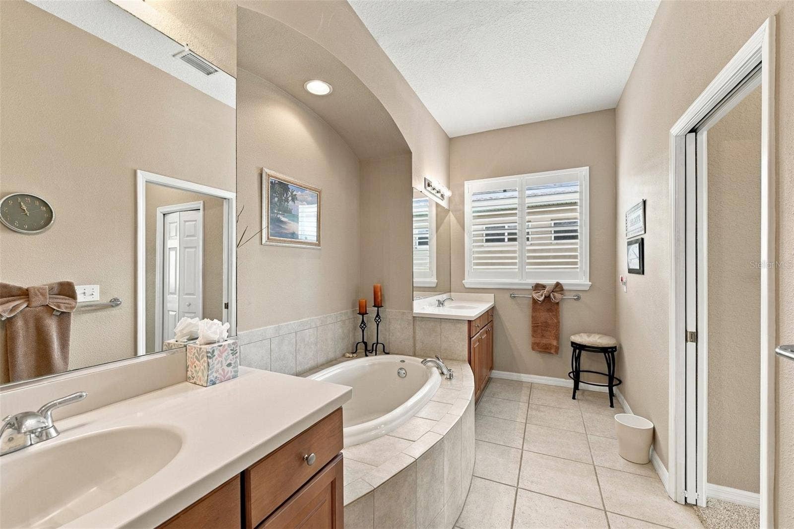 2418 KENSINGTON GREENS DRIVE, #9, Sun City Center, FL 33573 Primary Bathroom
