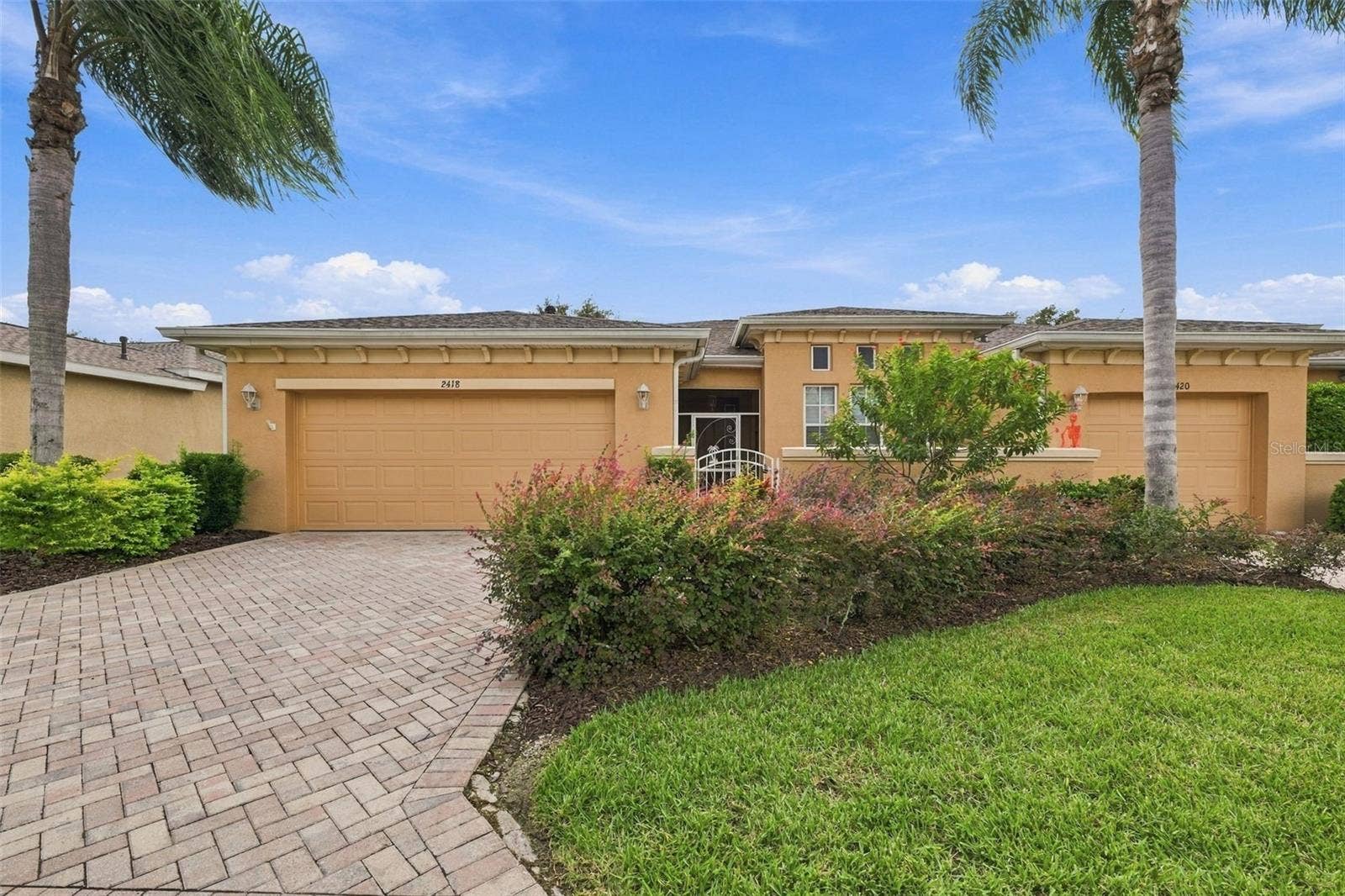 2418 KENSINGTON GREENS DRIVE, #9, Sun City Center, FL 33573 Welcome to Florida Living!