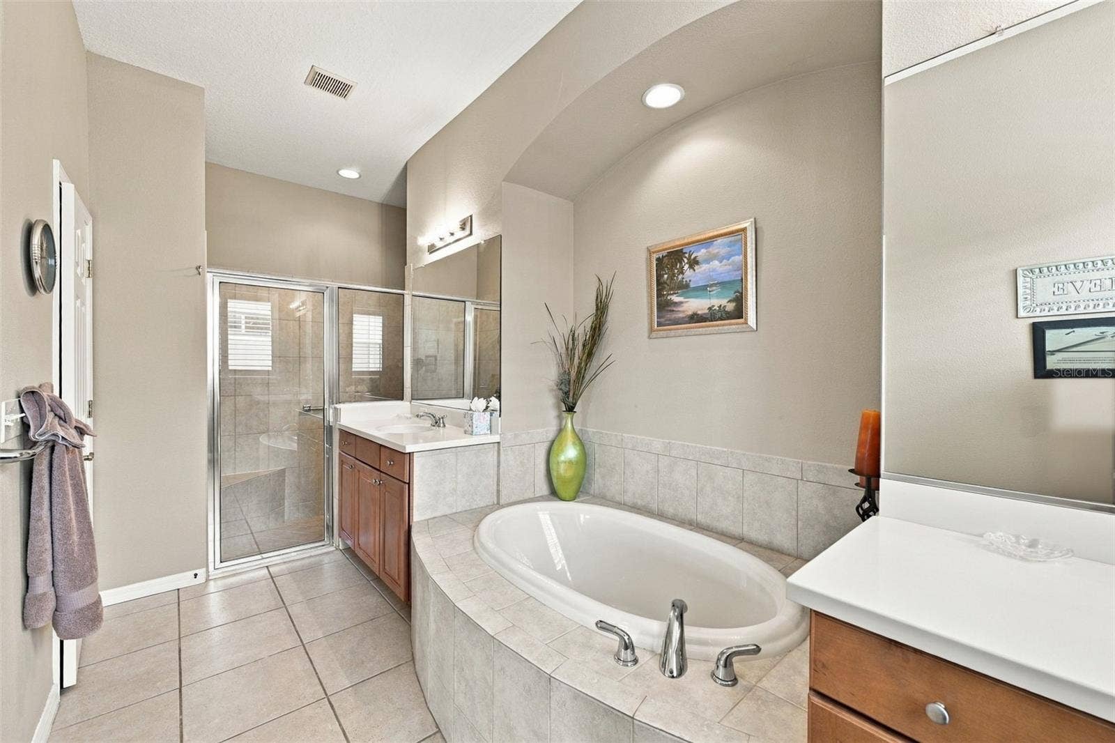 2418 KENSINGTON GREENS DRIVE, #9, Sun City Center, FL 33573 Primary Bathroom
