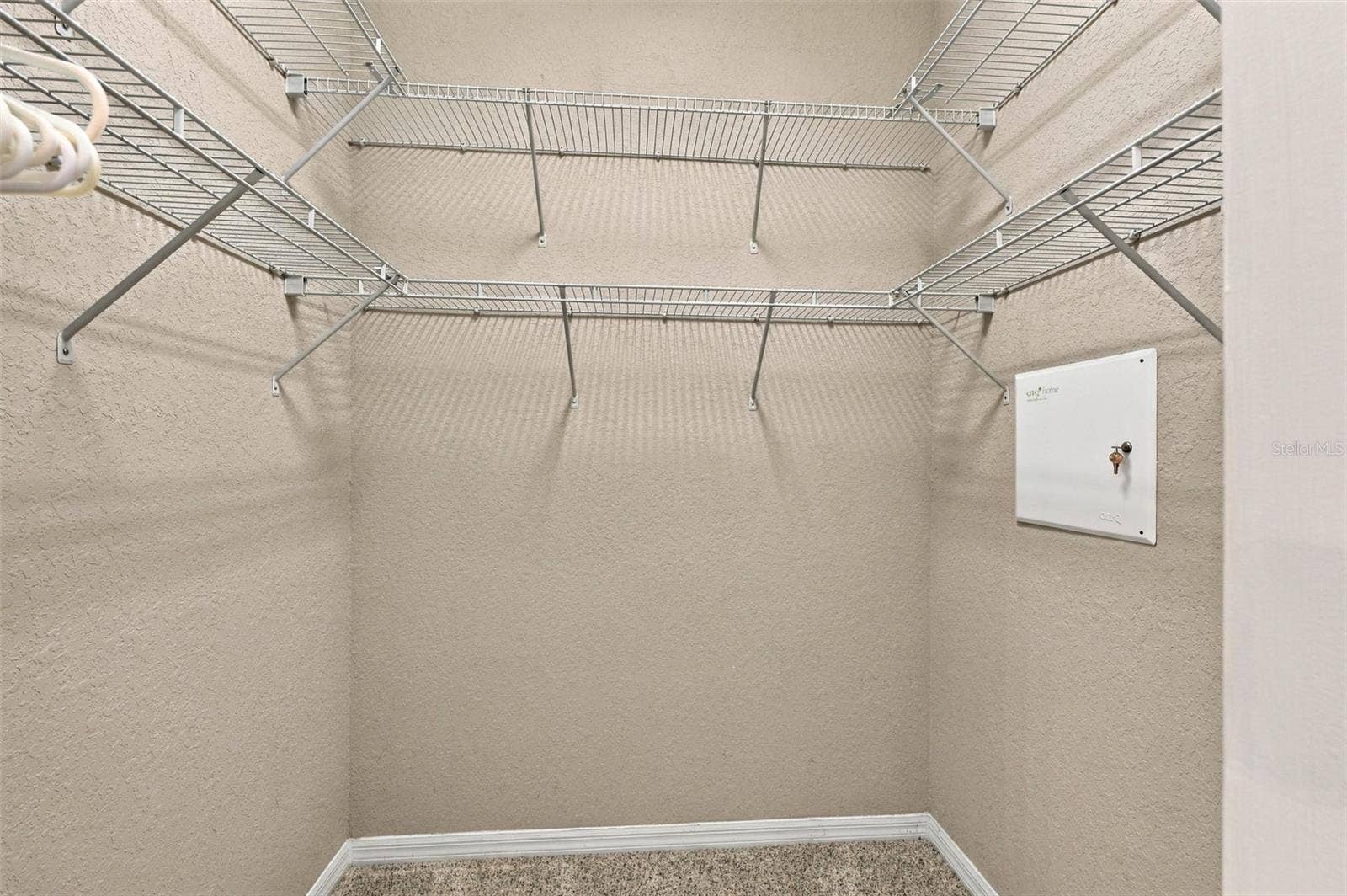 2418 KENSINGTON GREENS DRIVE, #9, Sun City Center, FL 33573 Primary Closet