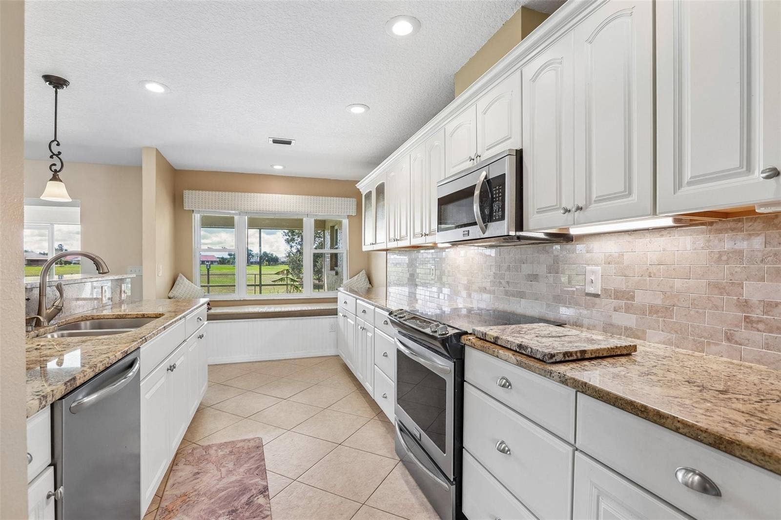 1806 PINEAPPLE PALM COURT, Sun City Center, FL 33573