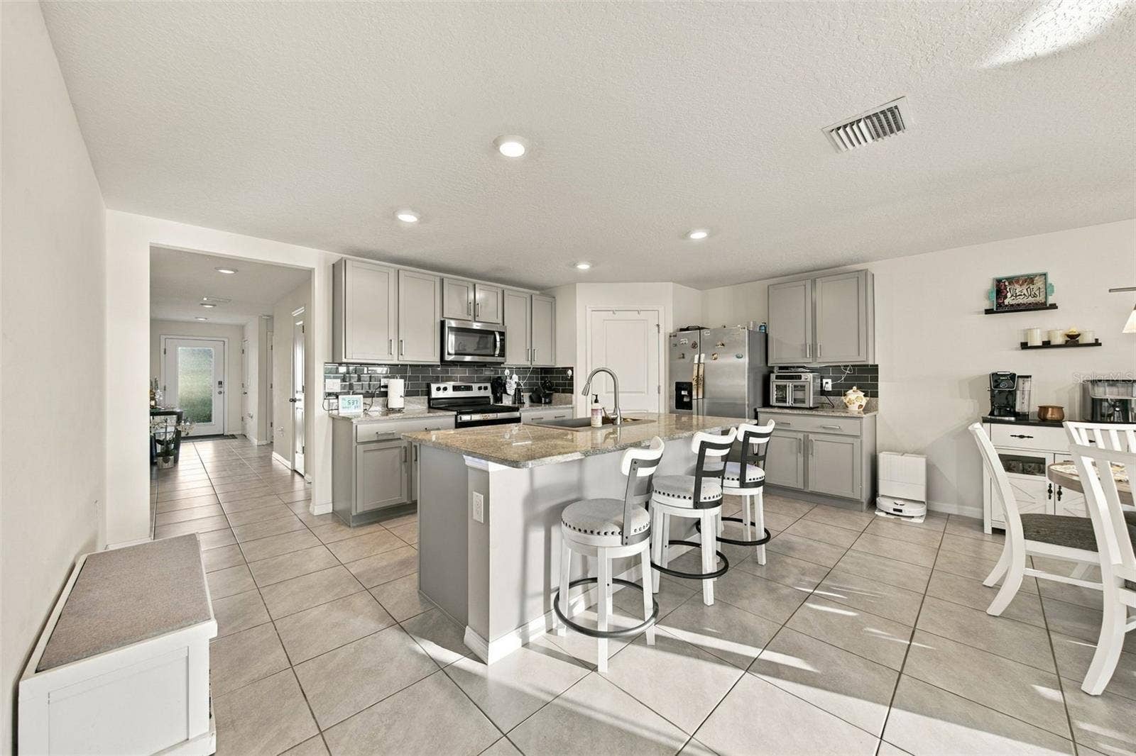 Full Kitchen view