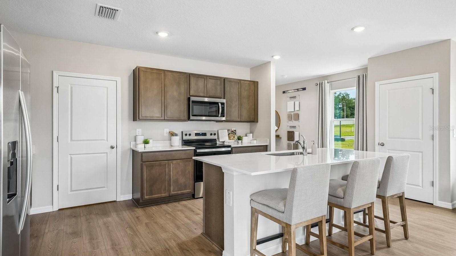 11421 MEMORIAL DRIVE, Brooksville, FL 34613 11421 MEMORIAL DRIVE, Brooksville, FL 34613