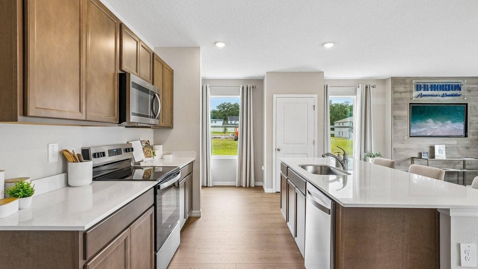 11421 MEMORIAL DRIVE, Brooksville, FL 34613 11421 MEMORIAL DRIVE, Brooksville, FL 34613