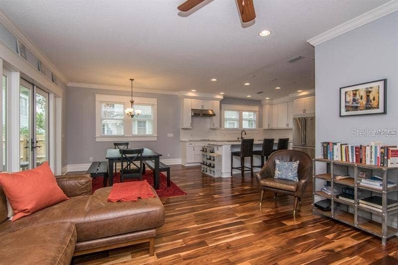 905 S BRUCE STREET, Tampa, FL 33606