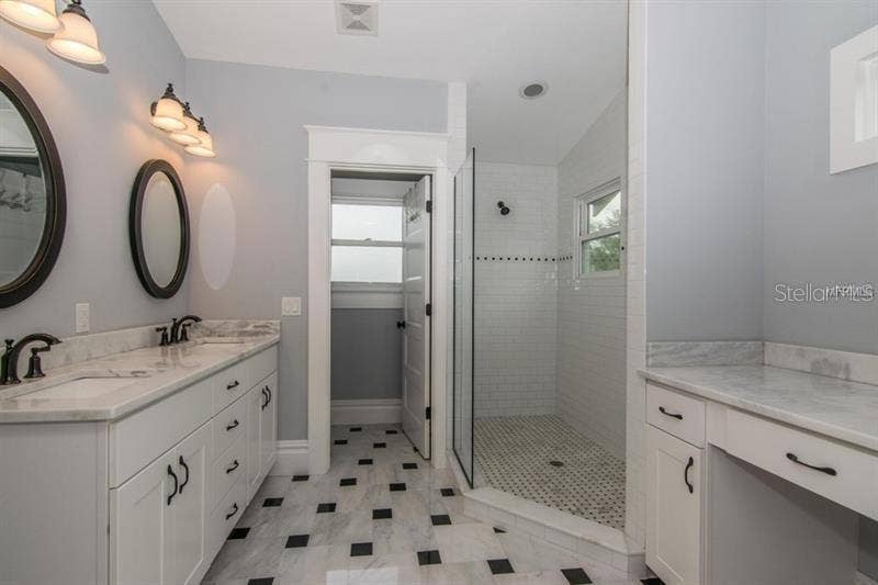 905 S BRUCE STREET, Tampa, FL 33606