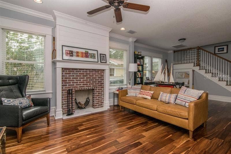 905 S BRUCE STREET, Tampa, FL 33606
