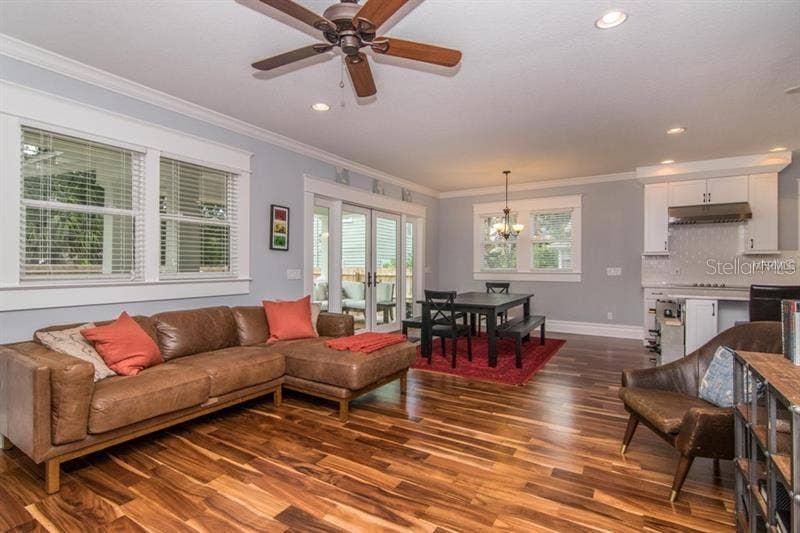 905 S BRUCE STREET, Tampa, FL 33606