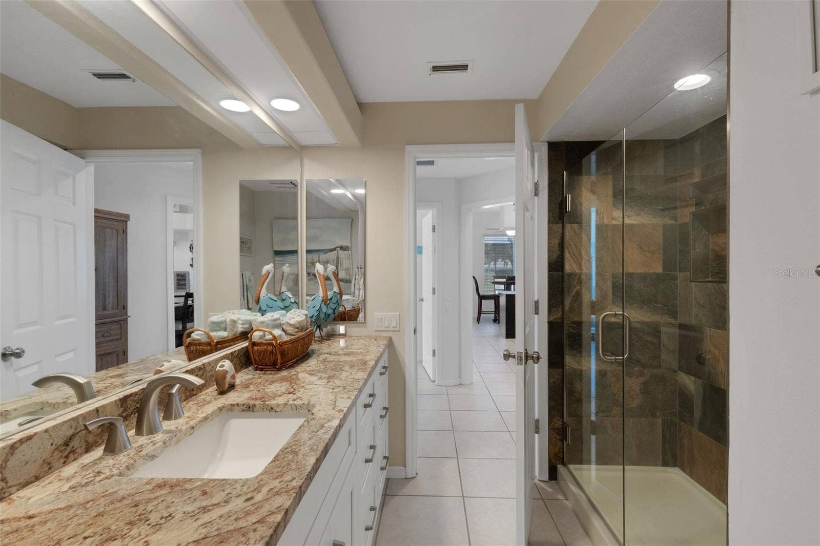 4806 PERIDIA BOULEVARD E, Bradenton, FL 34203 Hall bathroom