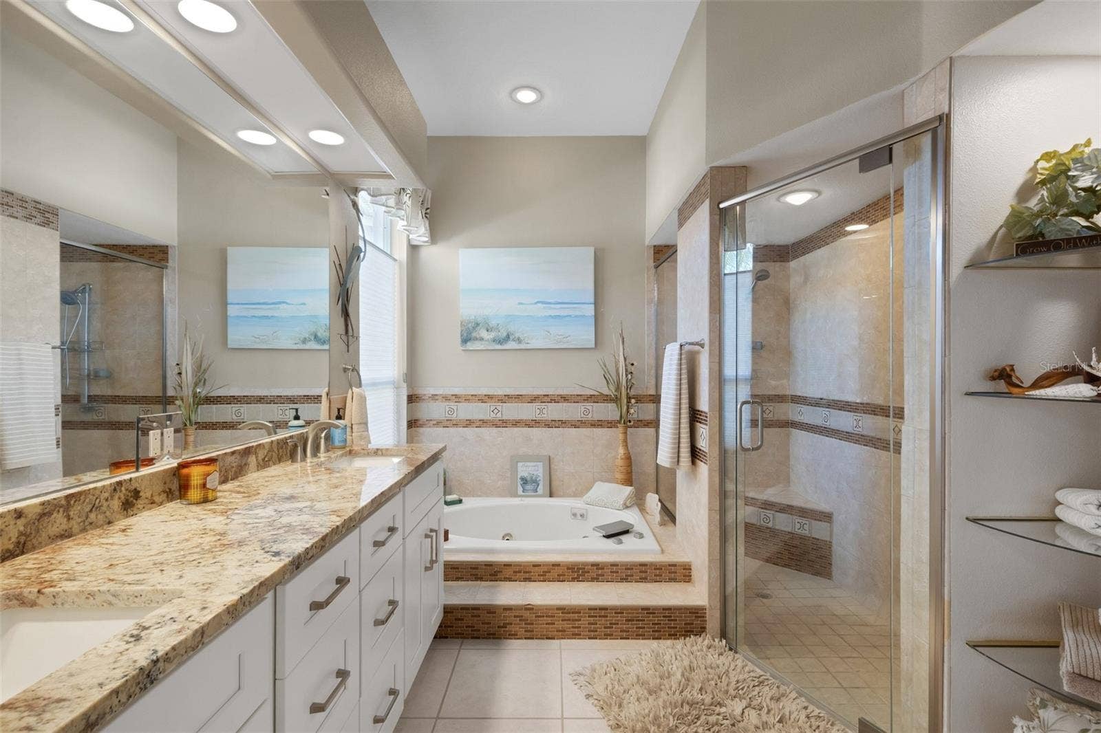 4806 PERIDIA BOULEVARD E, Bradenton, FL 34203 Primary Bathroom Dual sinks, separate shower and tub.