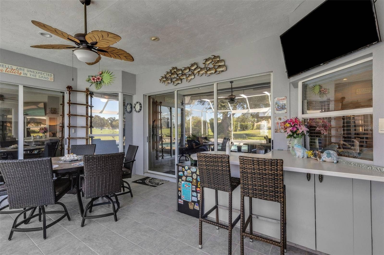 4806 PERIDIA BOULEVARD E, Bradenton, FL 34203 Covered pool area with wetbar