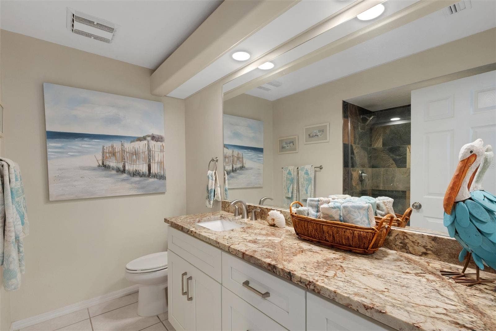 4806 PERIDIA BOULEVARD E, Bradenton, FL 34203 Hall Bath