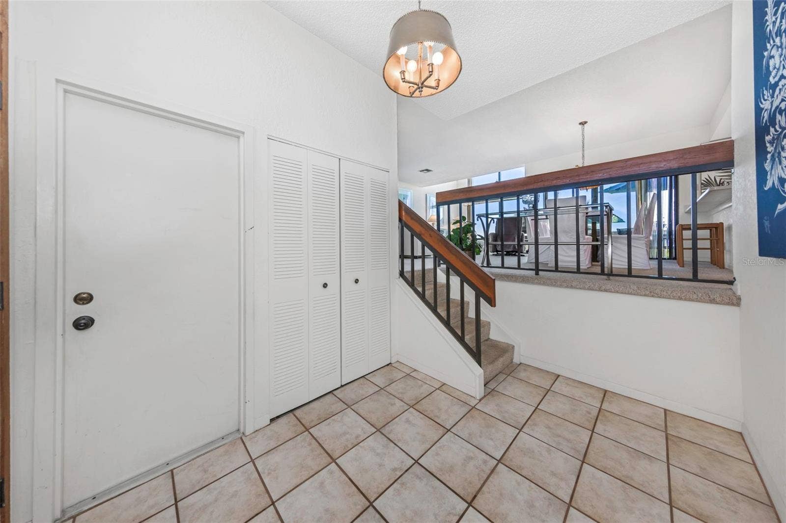 5650 ESCONDIDA BOULEVARD S, St Petersburg, FL 33715 Entryway