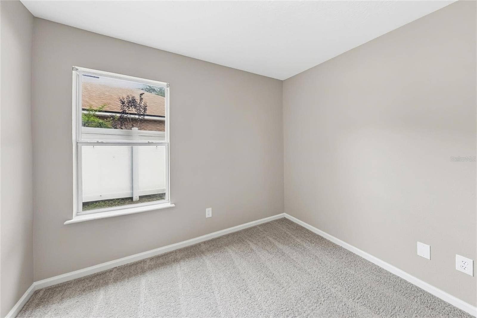 8050 LEAFCREST DRIVE, Jacksonville, FL 32244 8050 LEAFCREST DRIVE, Jacksonville, FL 32244