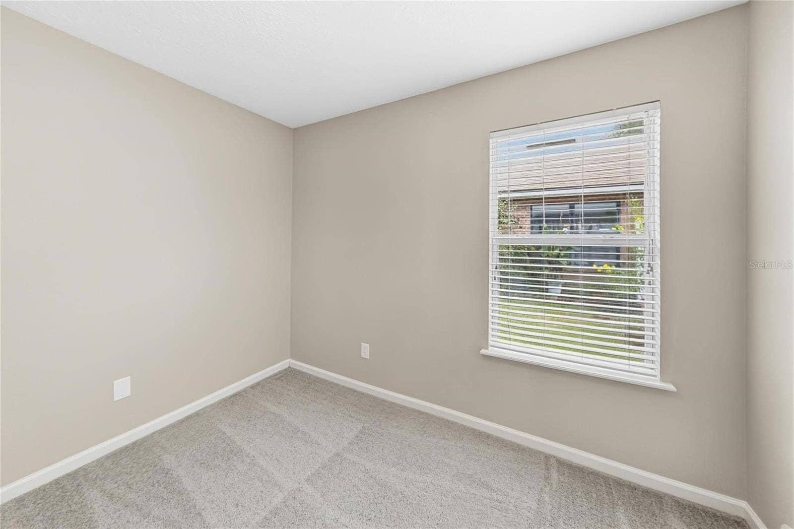 8050 LEAFCREST DRIVE, Jacksonville, FL 32244 8050 LEAFCREST DRIVE, Jacksonville, FL 32244