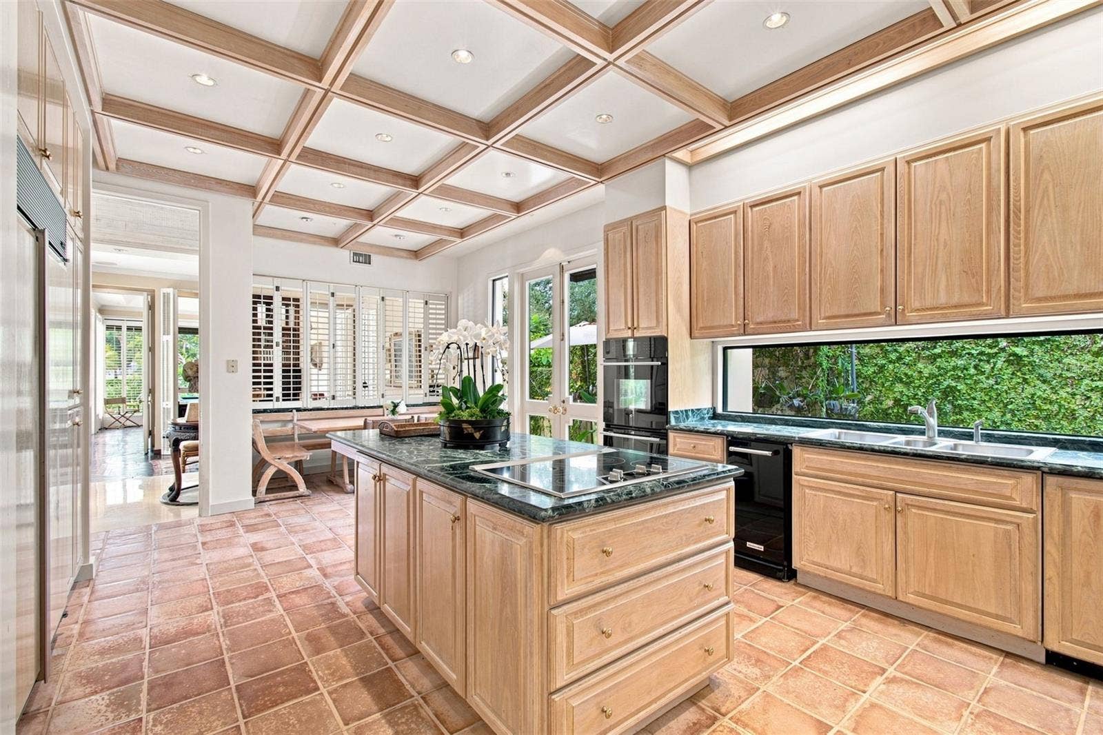 924 S GOLF VIEW STREET, Tampa, FL 33629 924 S GOLF VIEW STREET, Tampa, FL 33629