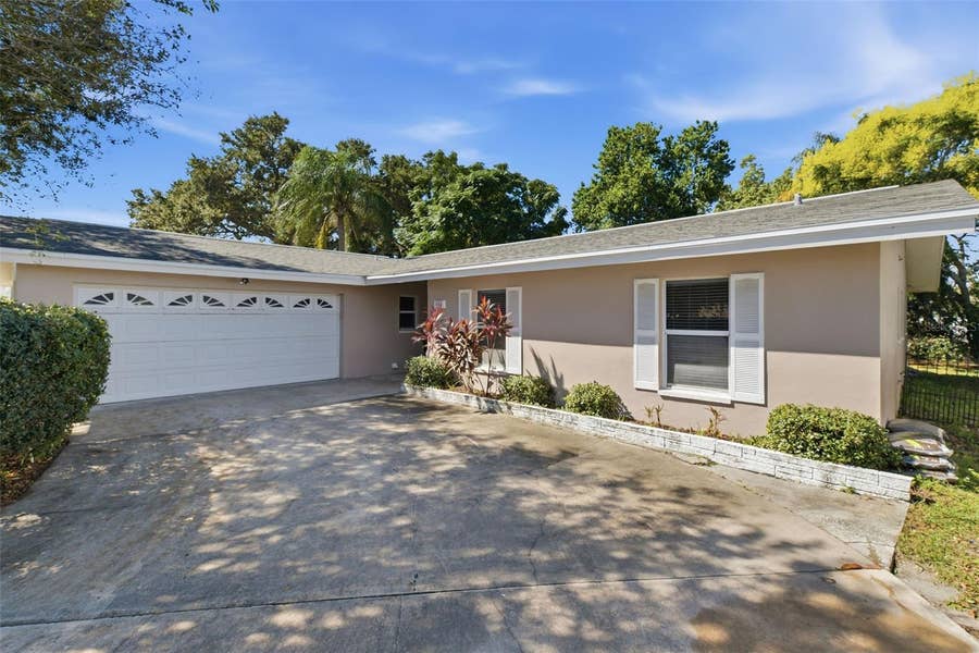 Property photo for 998 DUMONT DRIVE, Dunedin, FL