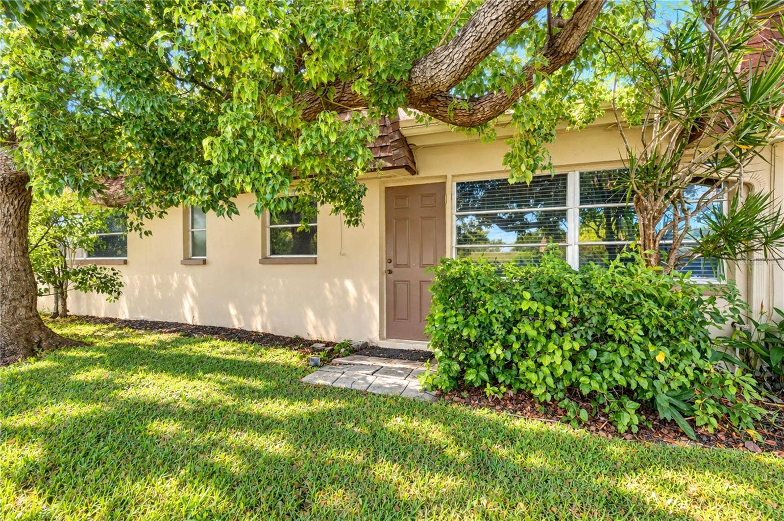 8445 CALAIS N, Pinellas Park, FL 33781 8445 CALAIS N, Pinellas Park, FL 33781