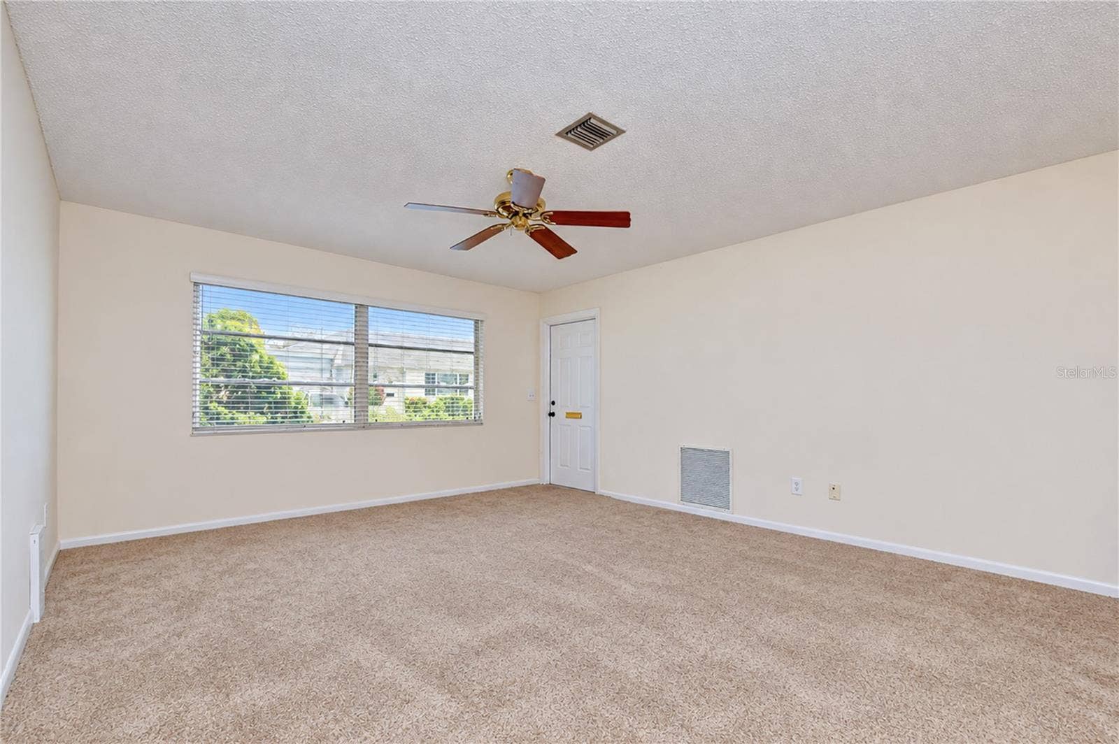 8445 CALAIS N, Pinellas Park, FL 33781 8445 CALAIS N, Pinellas Park, FL 33781