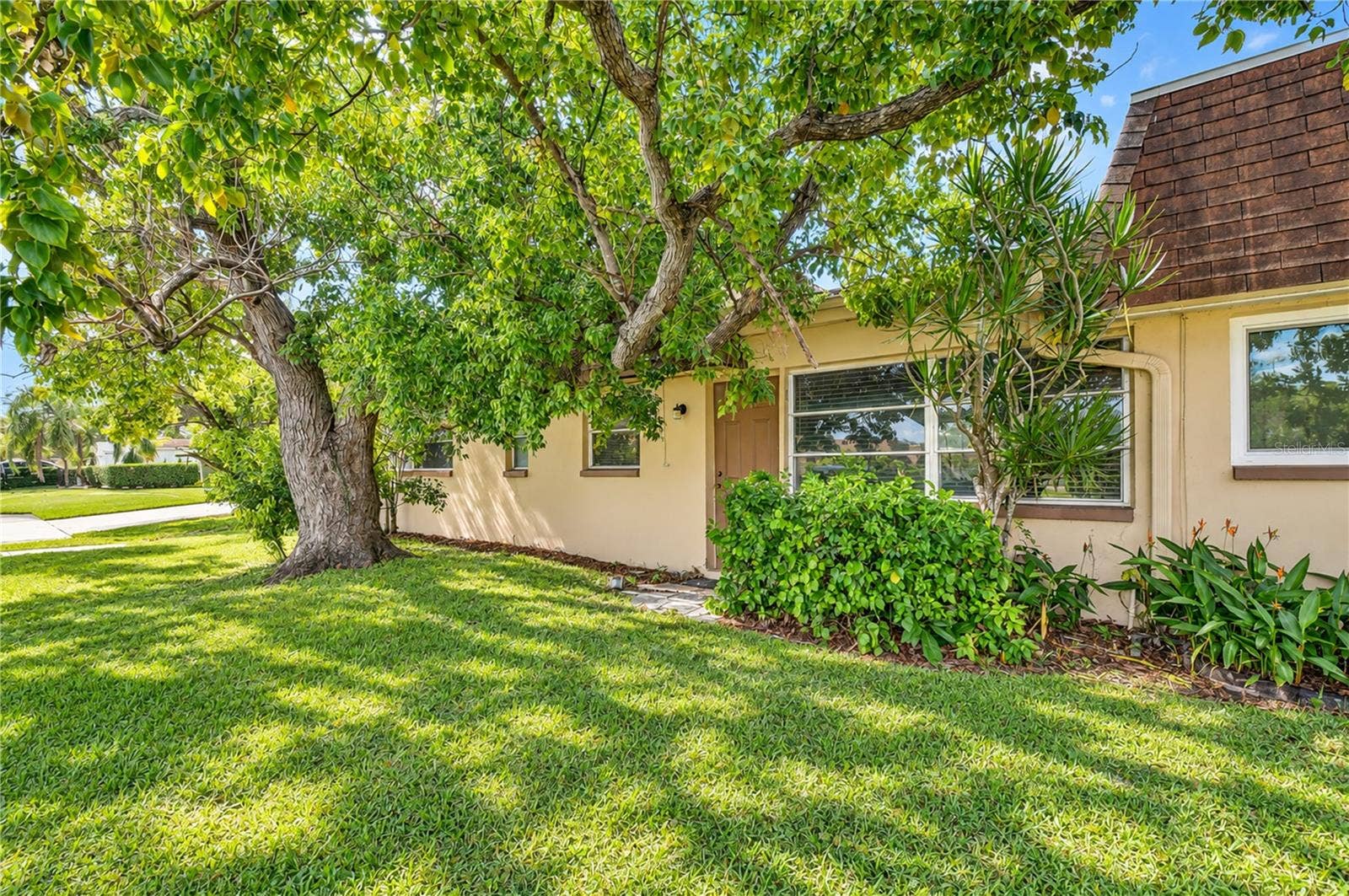 8445 CALAIS N, Pinellas Park, FL 33781 8445 CALAIS N, Pinellas Park, FL 33781