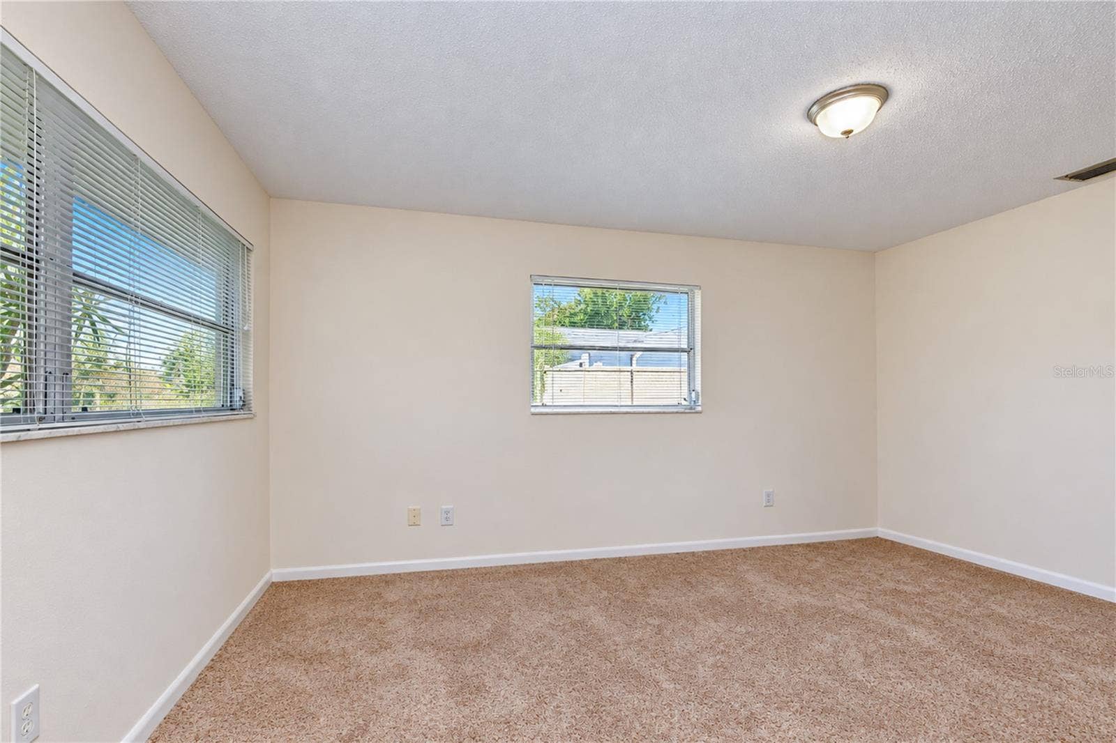 8445 CALAIS N, Pinellas Park, FL 33781 8445 CALAIS N, Pinellas Park, FL 33781