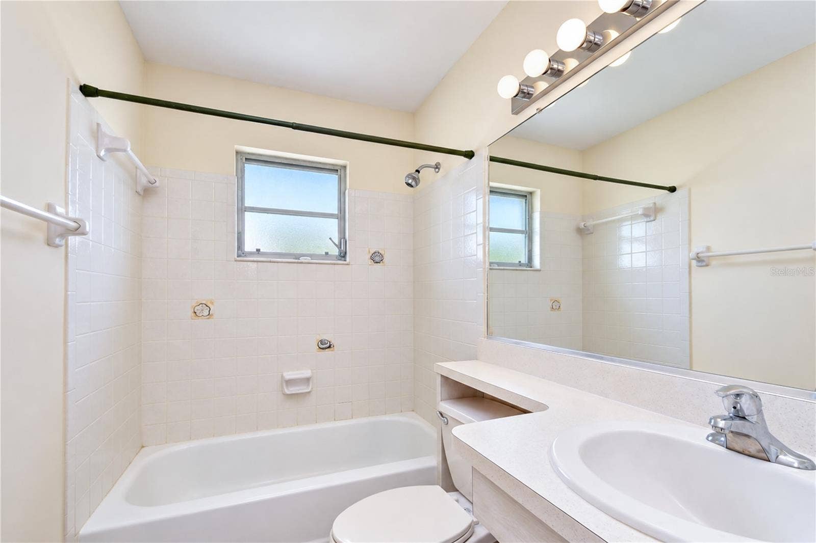 8445 CALAIS N, Pinellas Park, FL 33781 8445 CALAIS N, Pinellas Park, FL 33781