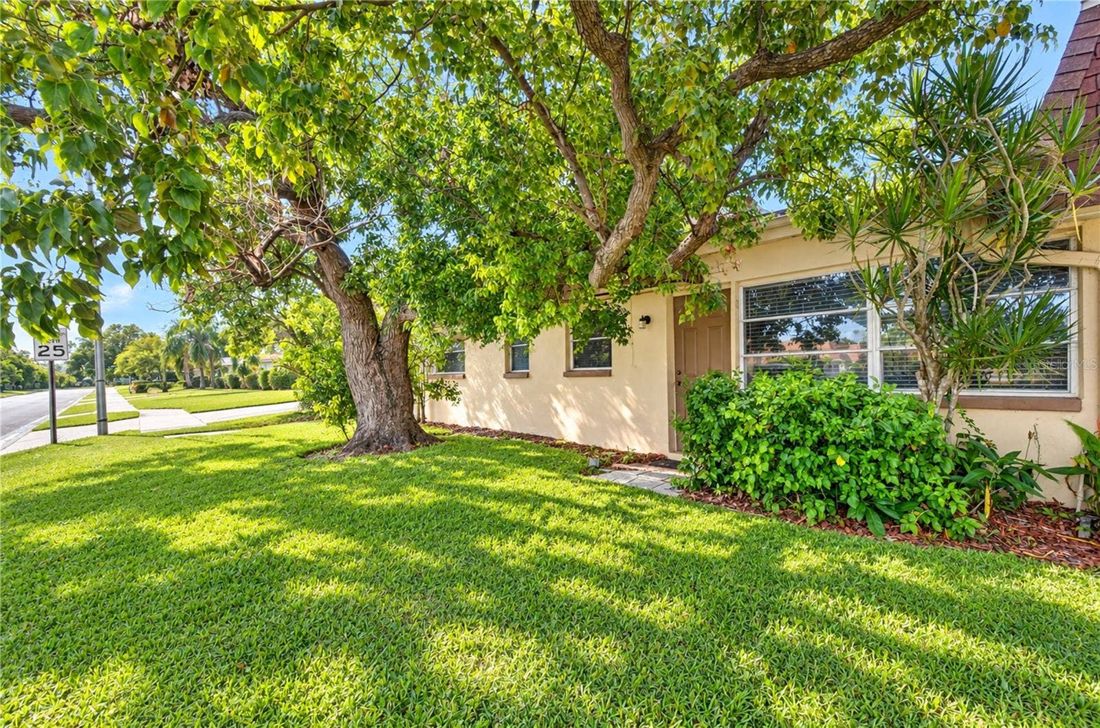 8445 CALAIS N, Pinellas Park, FL 33781 8445 CALAIS N, Pinellas Park, FL 33781