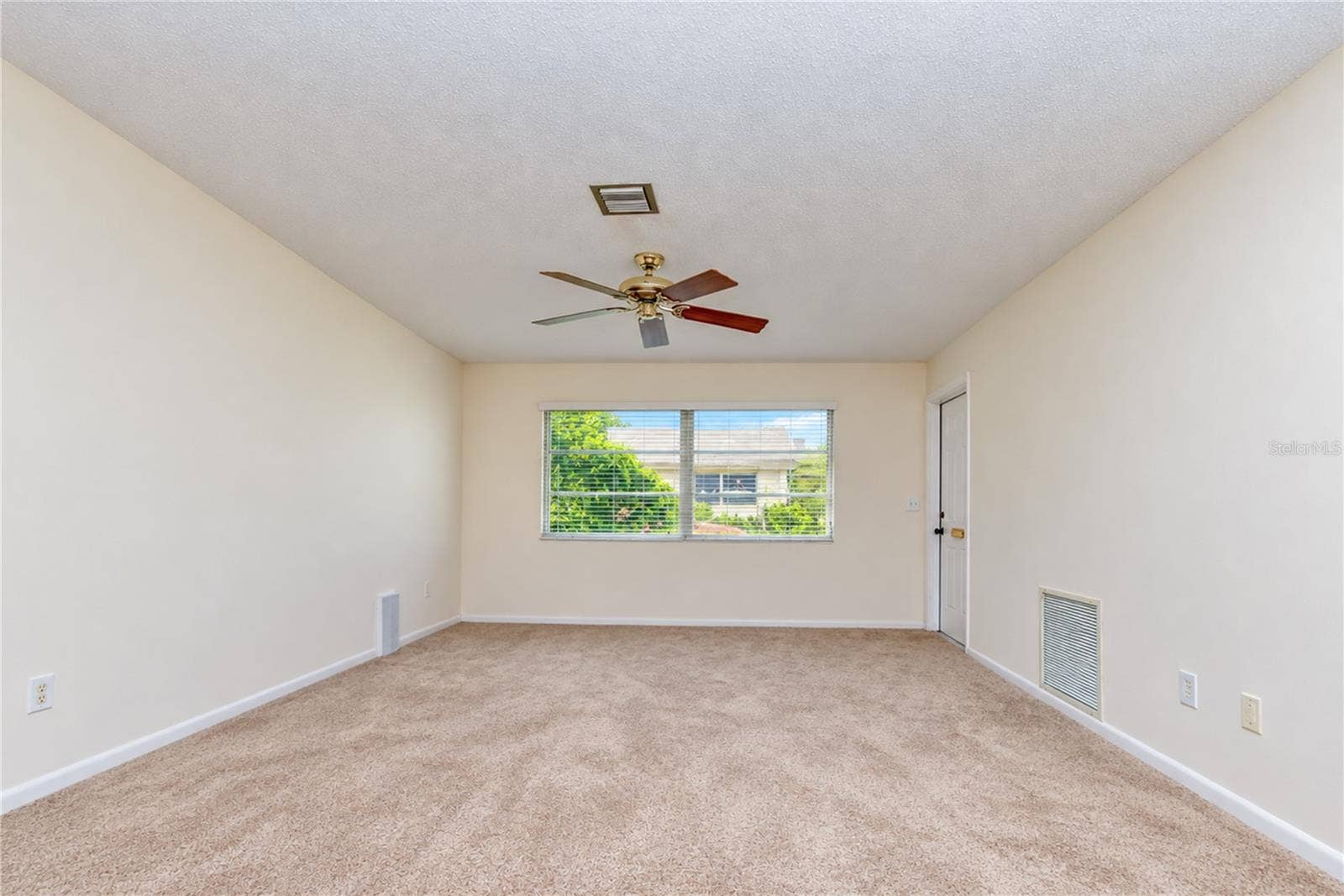 8445 CALAIS N, Pinellas Park, FL 33781 8445 CALAIS N, Pinellas Park, FL 33781