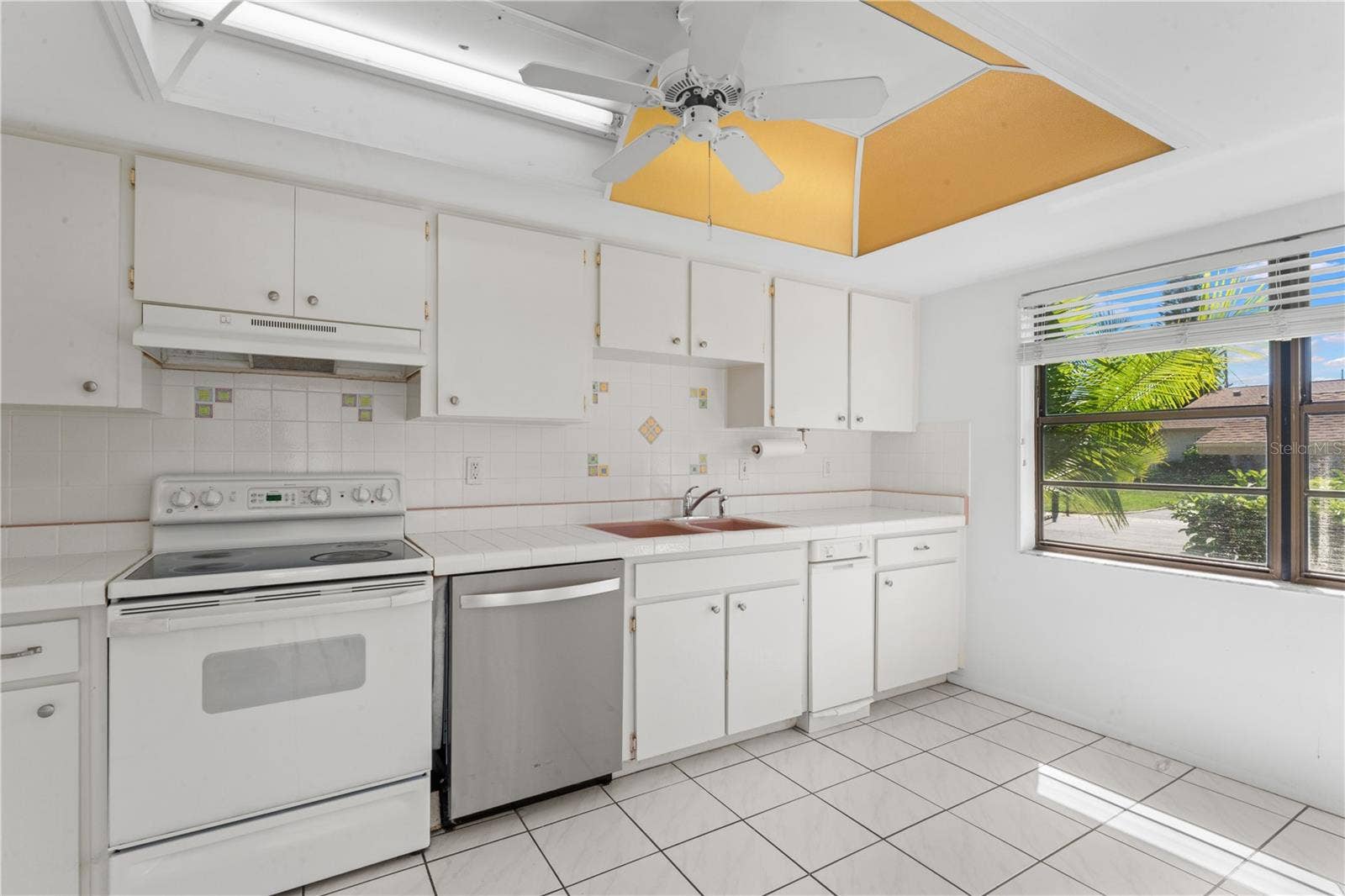 145 POOLE PLACE, Oldsmar, FL 34677 145 POOLE PLACE, Oldsmar, FL 34677