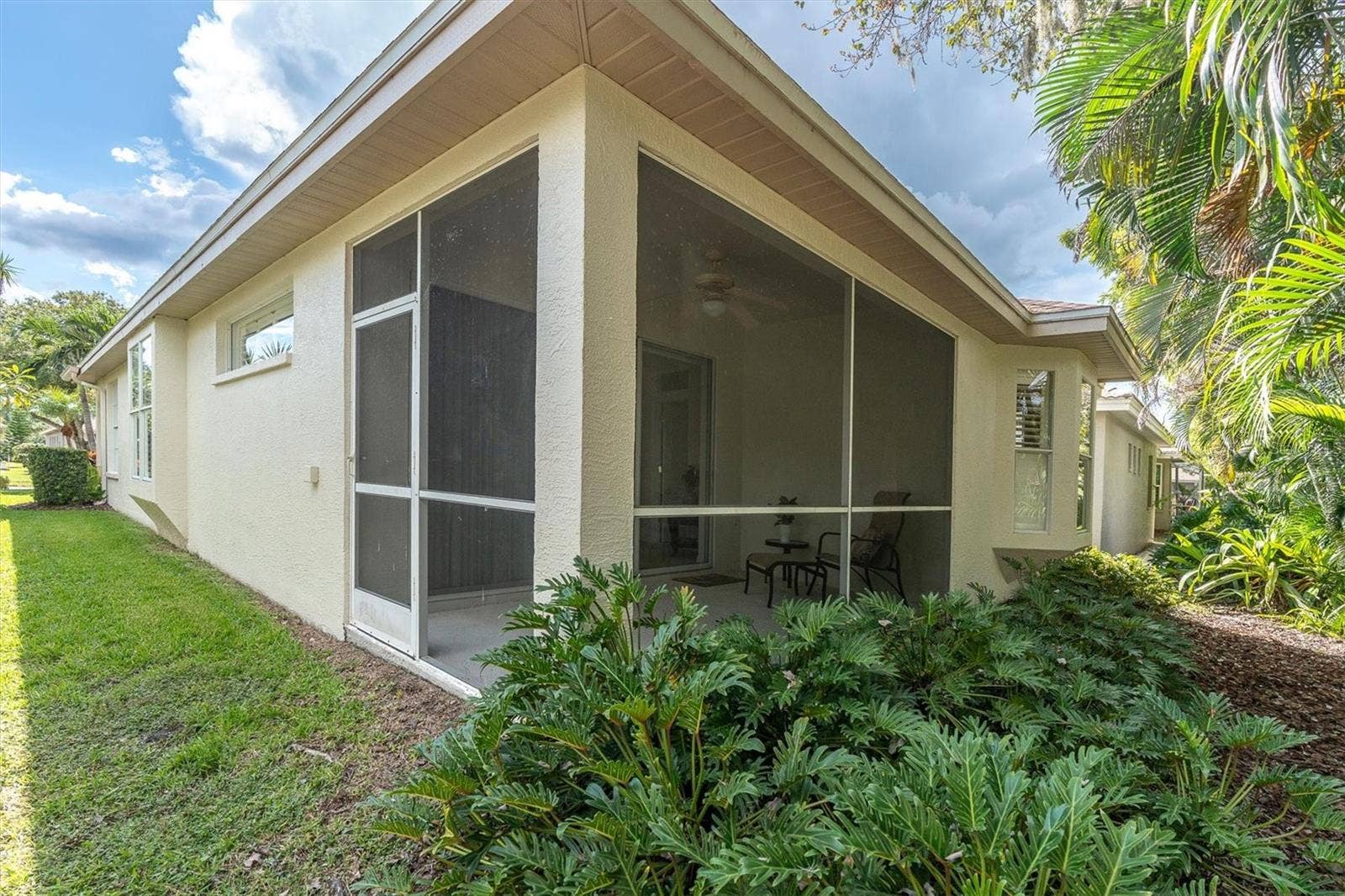 4795 PEBBLE BROOK DRIVE, Oldsmar, FL 34677 4795 PEBBLE BROOK DRIVE, Oldsmar, FL 34677
