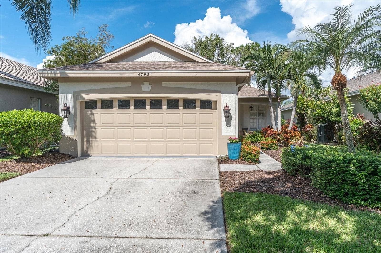 4795 PEBBLE BROOK DRIVE, Oldsmar, FL 34677 4795 PEBBLE BROOK DRIVE, Oldsmar, FL 34677