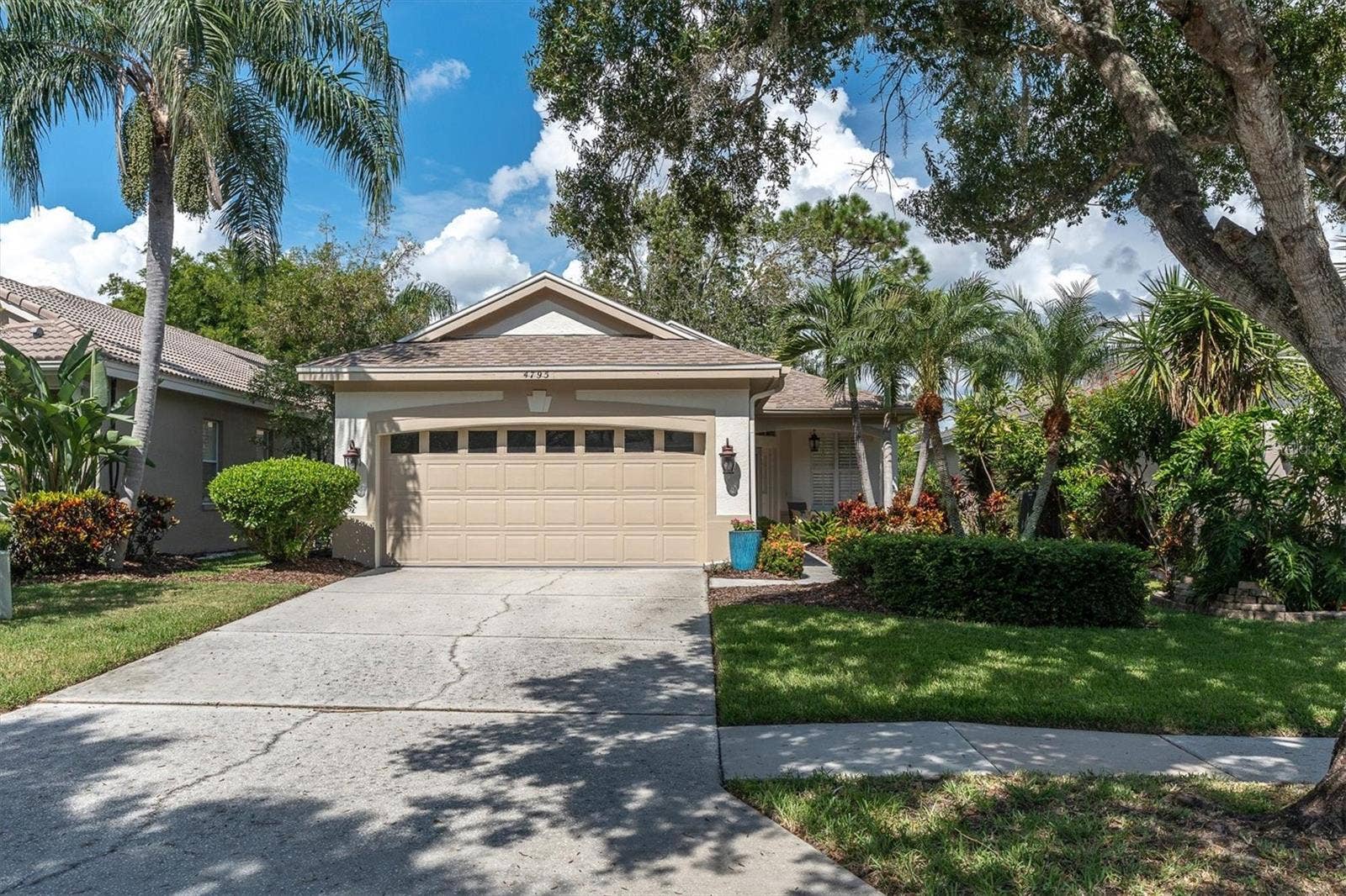 4795 PEBBLE BROOK DRIVE, Oldsmar, FL 34677 4795 PEBBLE BROOK DRIVE, Oldsmar, FL 34677