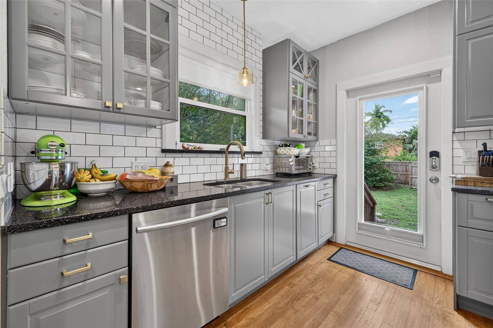 1666 21ST AVENUE N, St Petersburg, FL 33713
