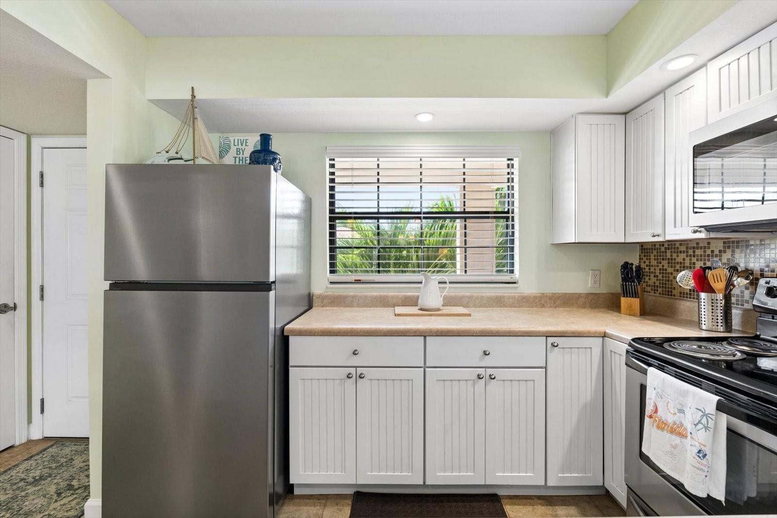 10190 IMPERIAL POINT DRIVE W, #24, Largo, FL 33774 10190 IMPERIAL POINT DRIVE W, #24, Largo, FL 33774