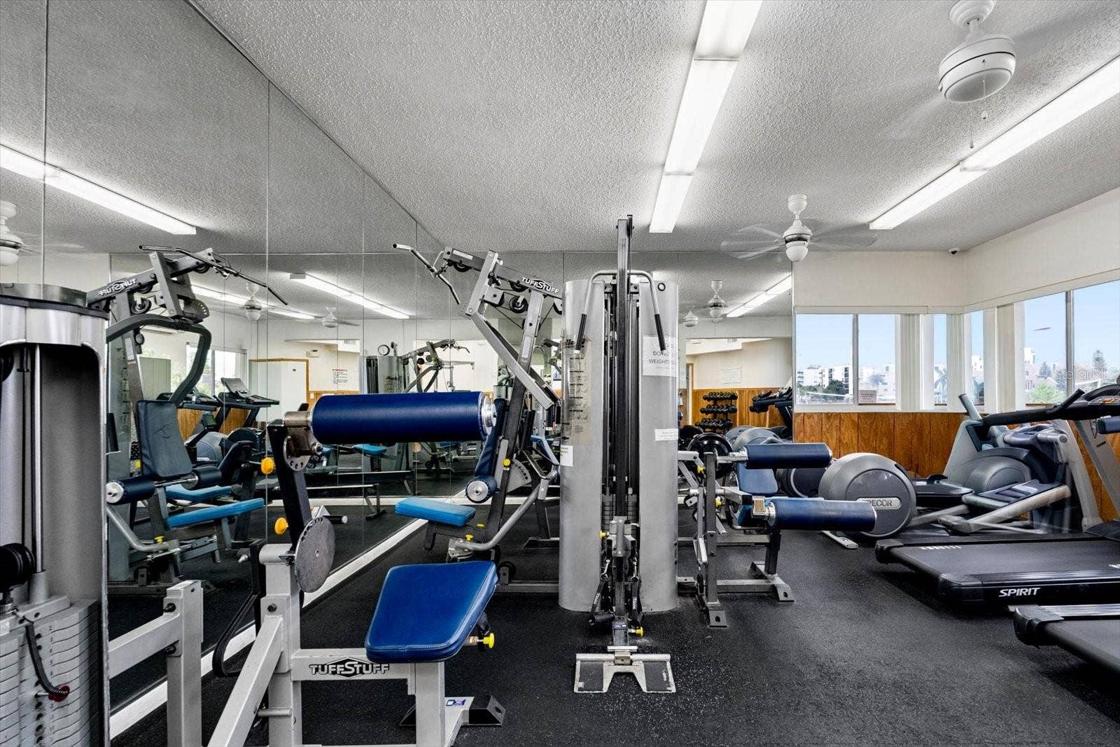 10190 IMPERIAL POINT DRIVE W, #24, Largo, FL 33774 10190 IMPERIAL POINT DRIVE W, #24, Largo, FL 33774