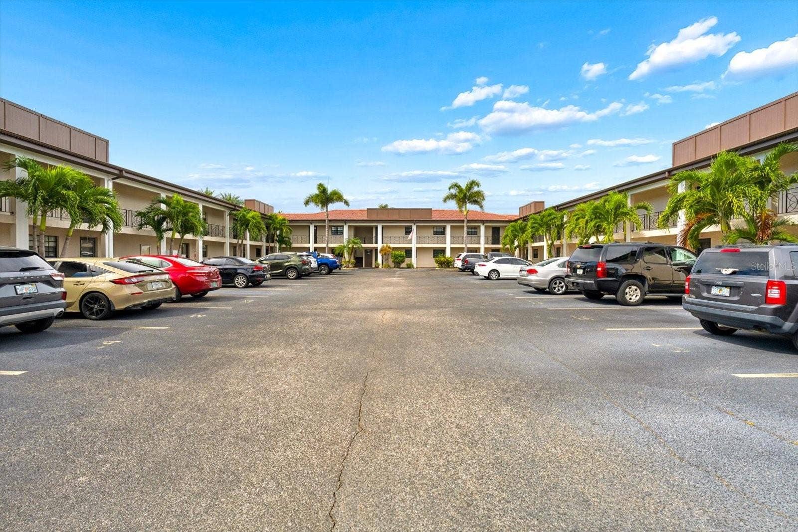 10190 IMPERIAL POINT DRIVE W, #24, Largo, FL 33774 10190 IMPERIAL POINT DRIVE W, #24, Largo, FL 33774