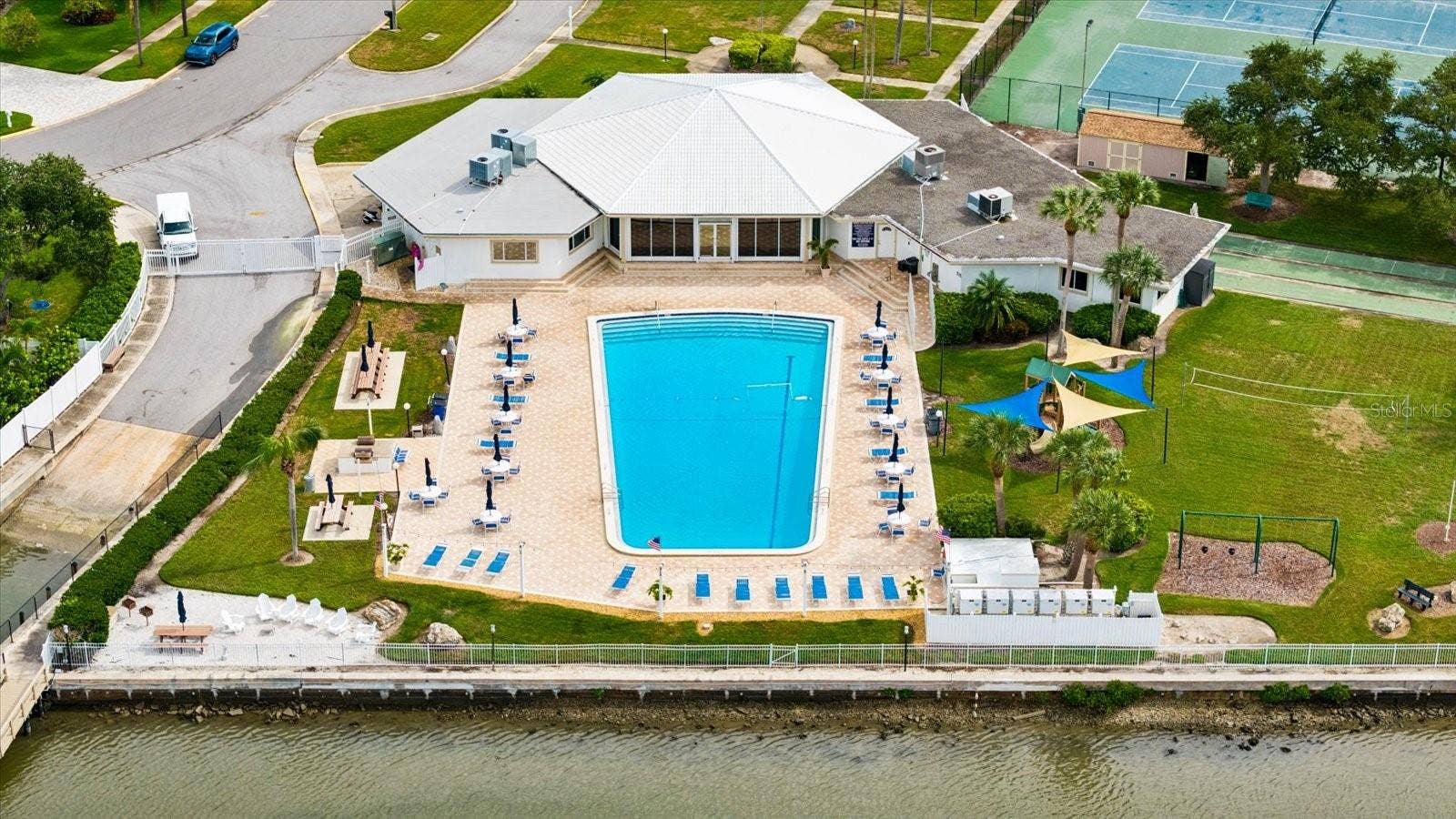 10190 IMPERIAL POINT DRIVE W, #24, Largo, FL 33774 10190 IMPERIAL POINT DRIVE W, #24, Largo, FL 33774