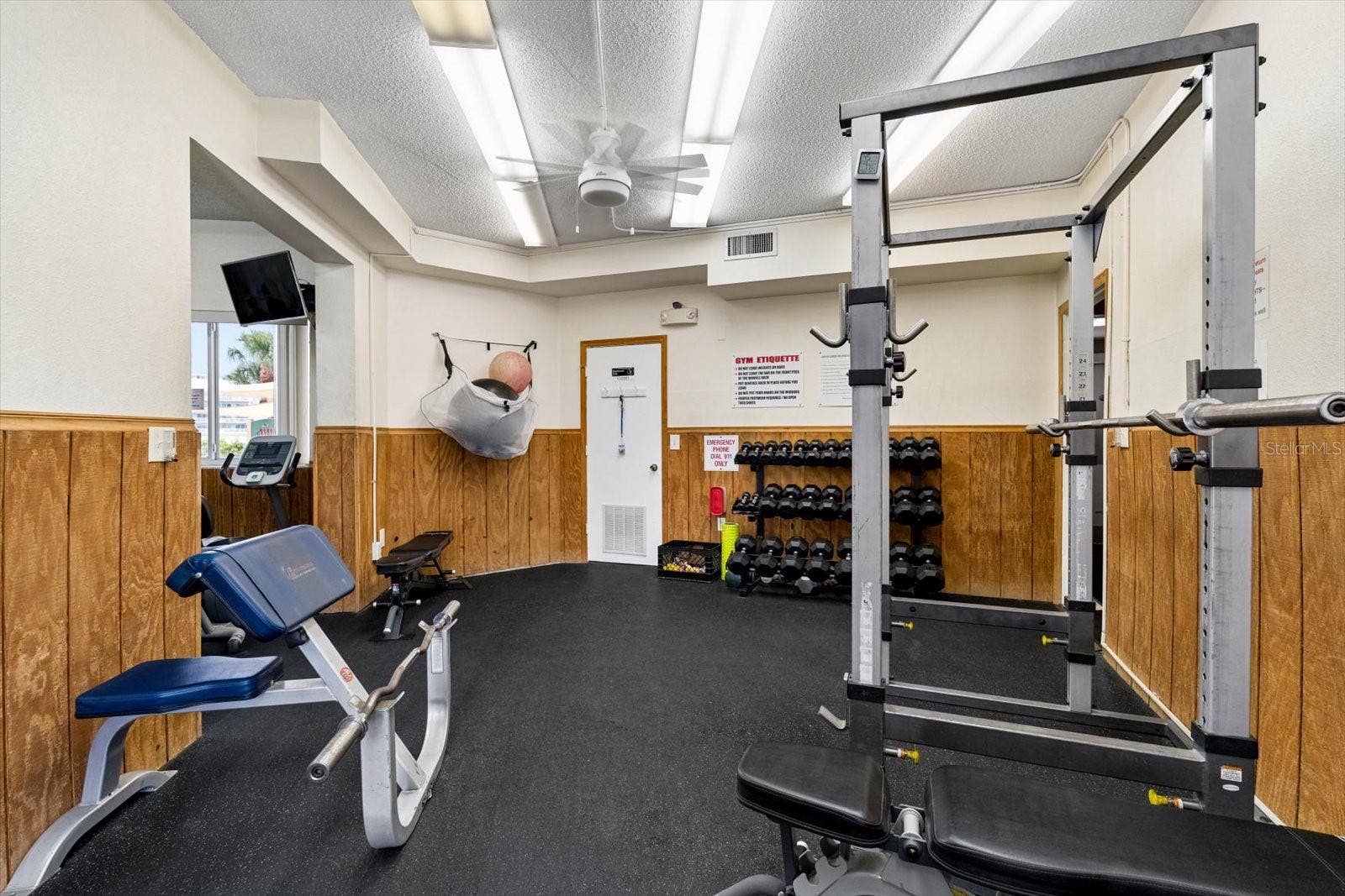 10190 IMPERIAL POINT DRIVE W, #24, Largo, FL 33774 10190 IMPERIAL POINT DRIVE W, #24, Largo, FL 33774